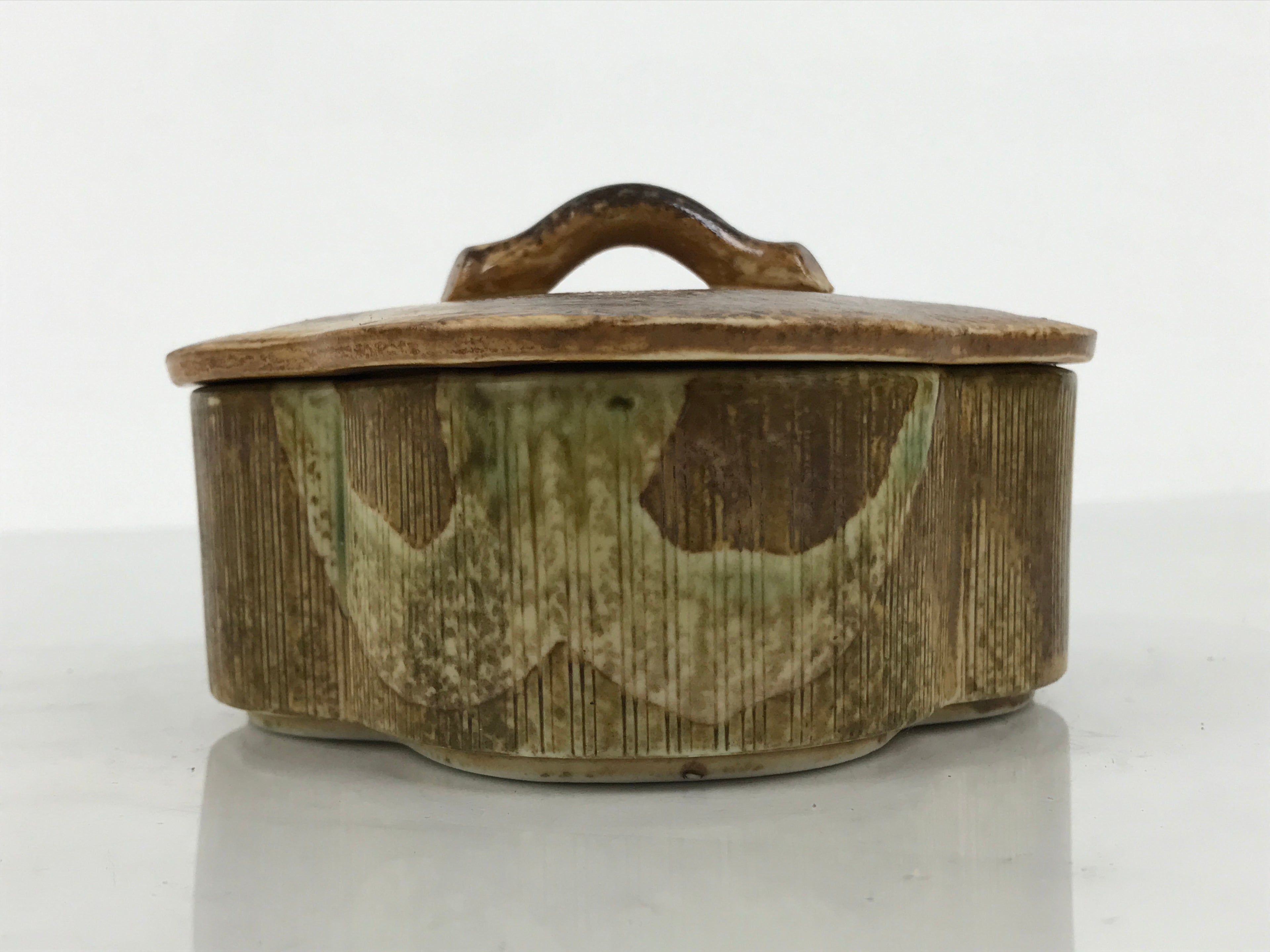 Japanese Oribe Ceramic Snack Bowl Lidded Kashiki Pottery Plum Blossom Brown Y582-KT - Bowl-chidorivintage.com