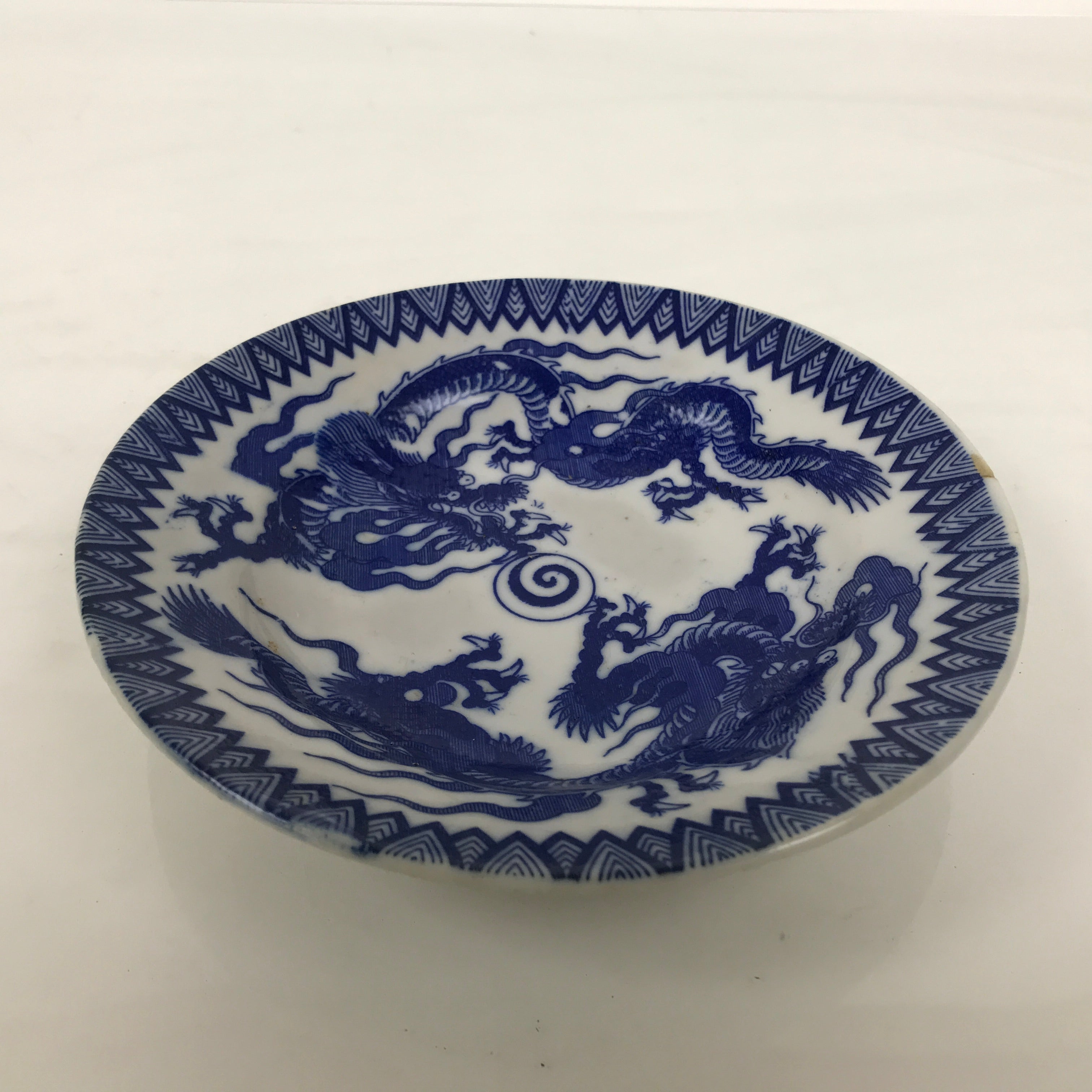 Japanese Porcelain Small Deep Plate Kozara Vtg Blue White Sometsuke Dragon Y581-KT - Plate-chidorivintage.com