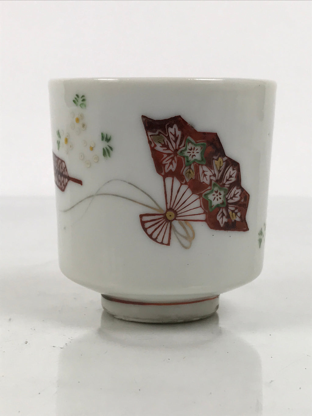 Japanese Kutani Ware Porcelain Yunomi Teacup Sencha Folding Fan White Red TC647-KT - Teacup-chidorivintage.com