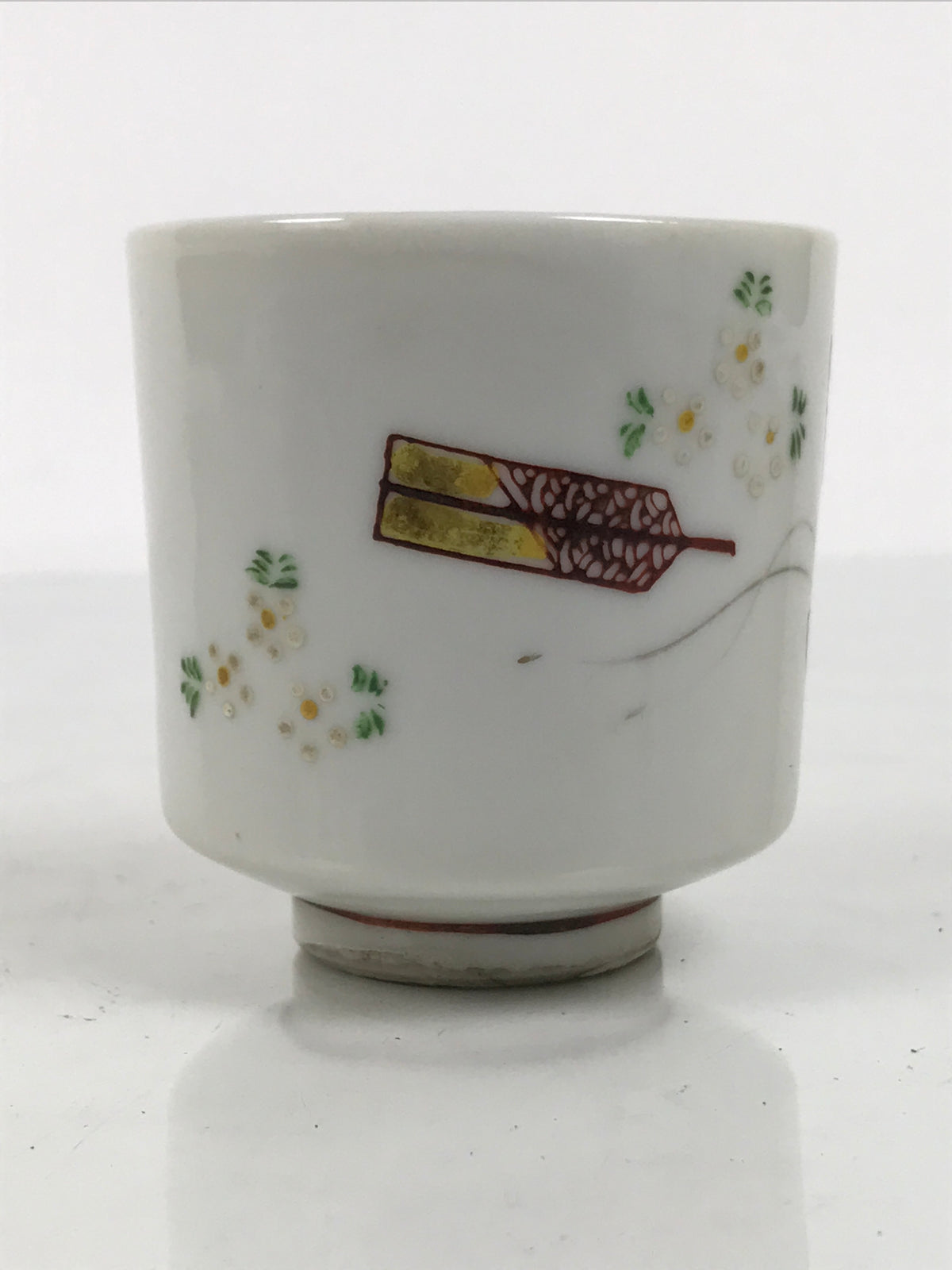 Japanese Kutani Ware Porcelain Yunomi Teacup Sencha Folding Fan White Red TC647-KT - Teacup-chidorivintage.com