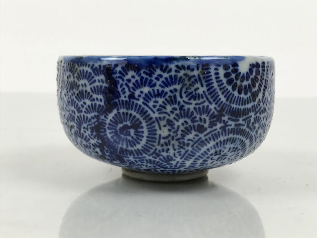 Japanese Sometsuke Porcelain Teacup Yunomi Vtg White Blue Circle Floral TC649-KT - Teacup-chidorivintage.com