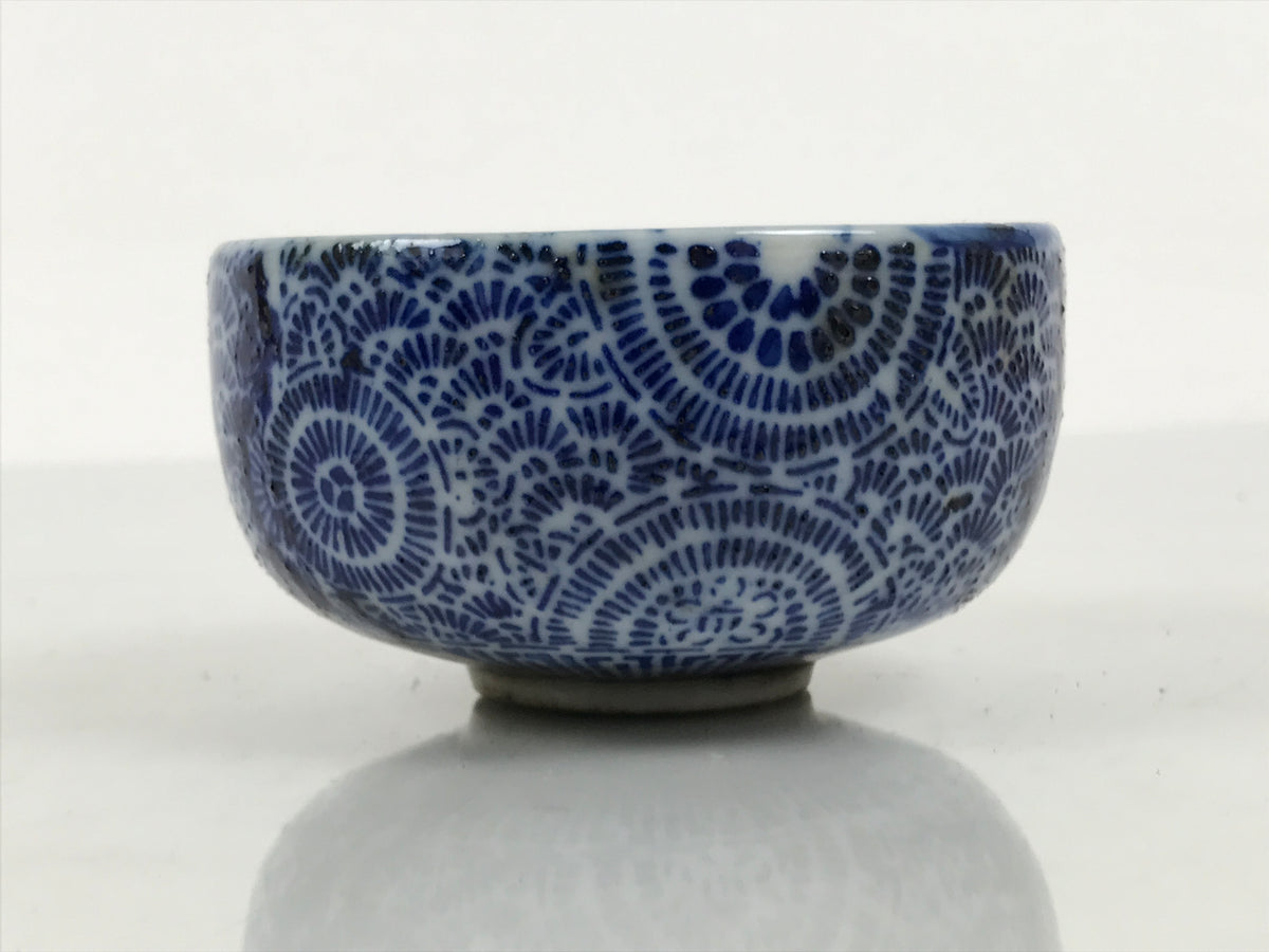 Japanese Sometsuke Porcelain Teacup Yunomi Vtg White Blue Circle Floral TC649-KT - Teacup-chidorivintage.com