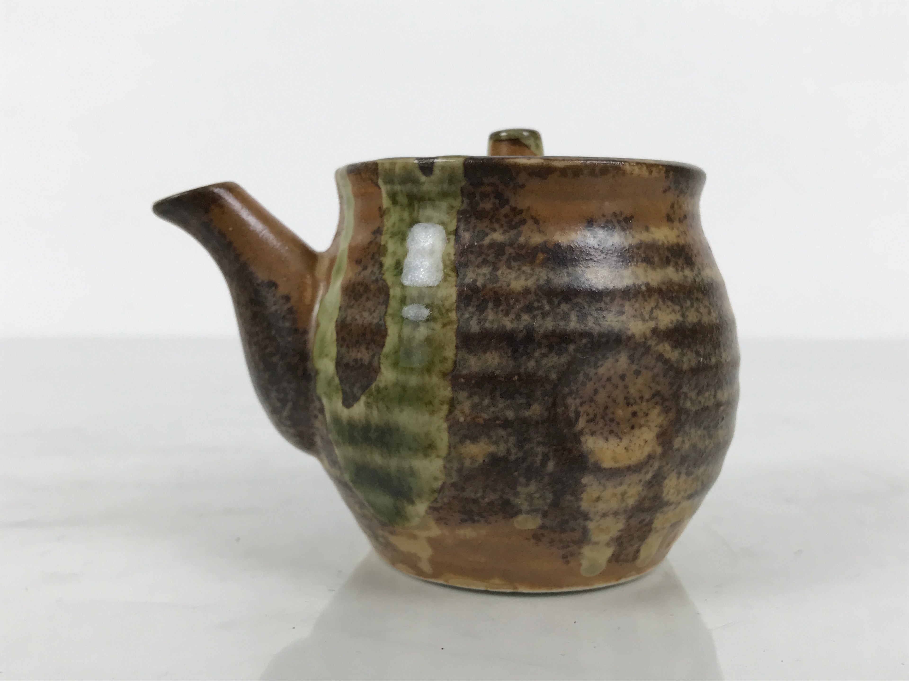 Japanese Oribe Ware Ceramic Soy Sauce Dispenser Shoyusashi Pot Brown Green Y577-KT - Pot-chidorivintage.com