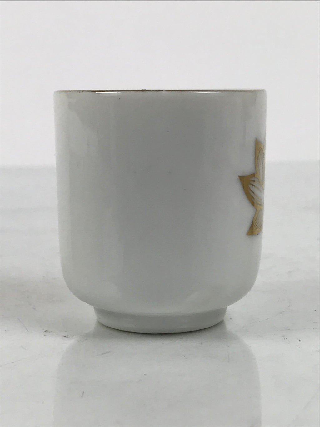 Japanese Porcelain Teacup Yunomi Buddhist Altar Offering Lotus Flower White G348-KT - Teacup-chidorivintage.com
