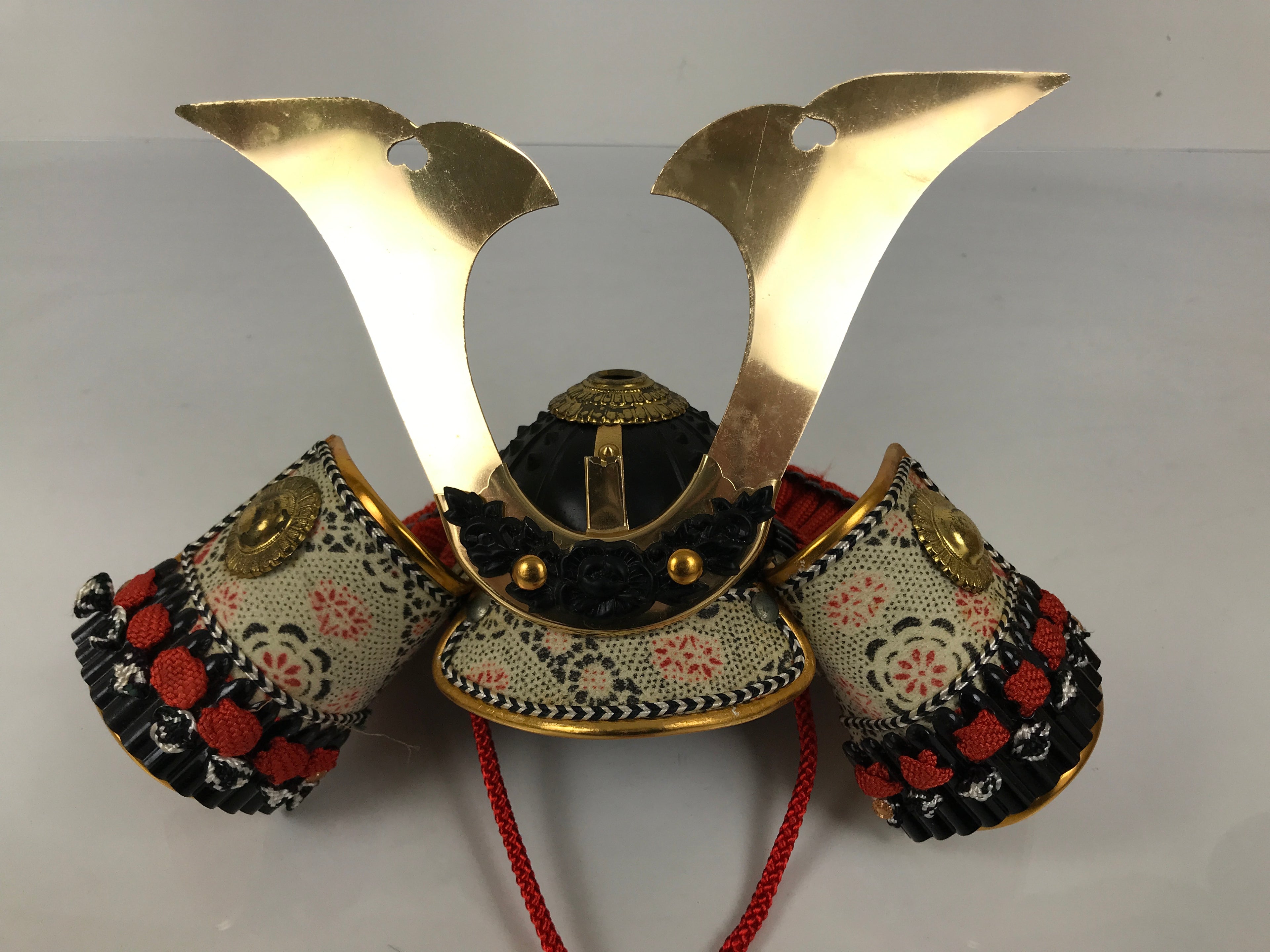 Japanese Samurai Miniature Armor Yoroi Set Vtg Boys' Festival Lacquer Box ID688-AD - Doll-chidorivintage.com
