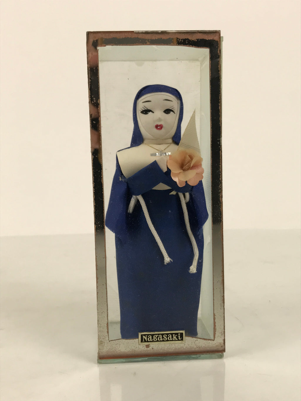 Japanese Nun Doll Figurine Glass Case Display Vtg Nagasaki Souvenir Ningyo ST109-AD - Figurines-chidorivintage.com