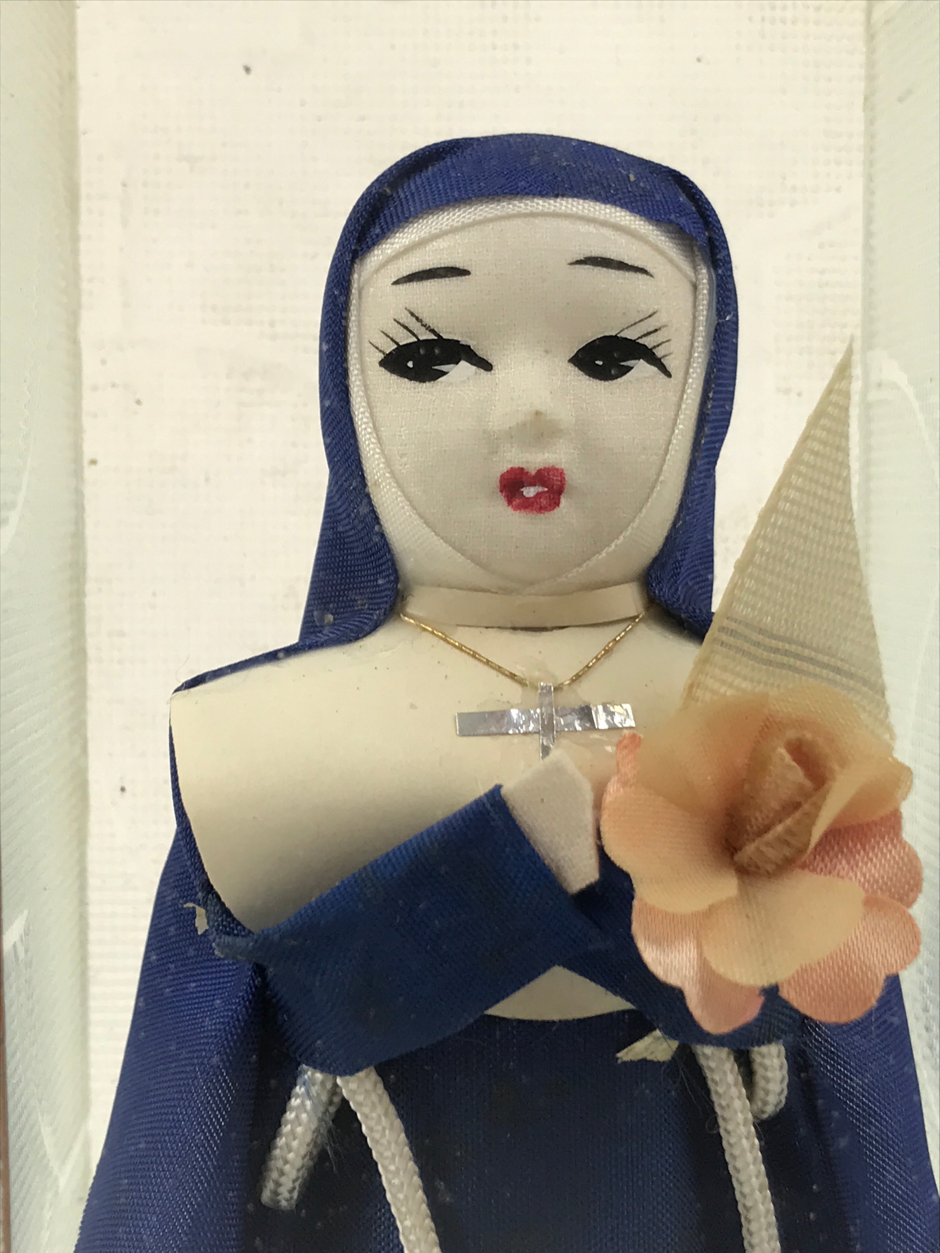 Japanese Nun Doll Figurine Glass Case Display Vtg Nagasaki Souvenir Ningyo ST109-AD - Figurines-chidorivintage.com