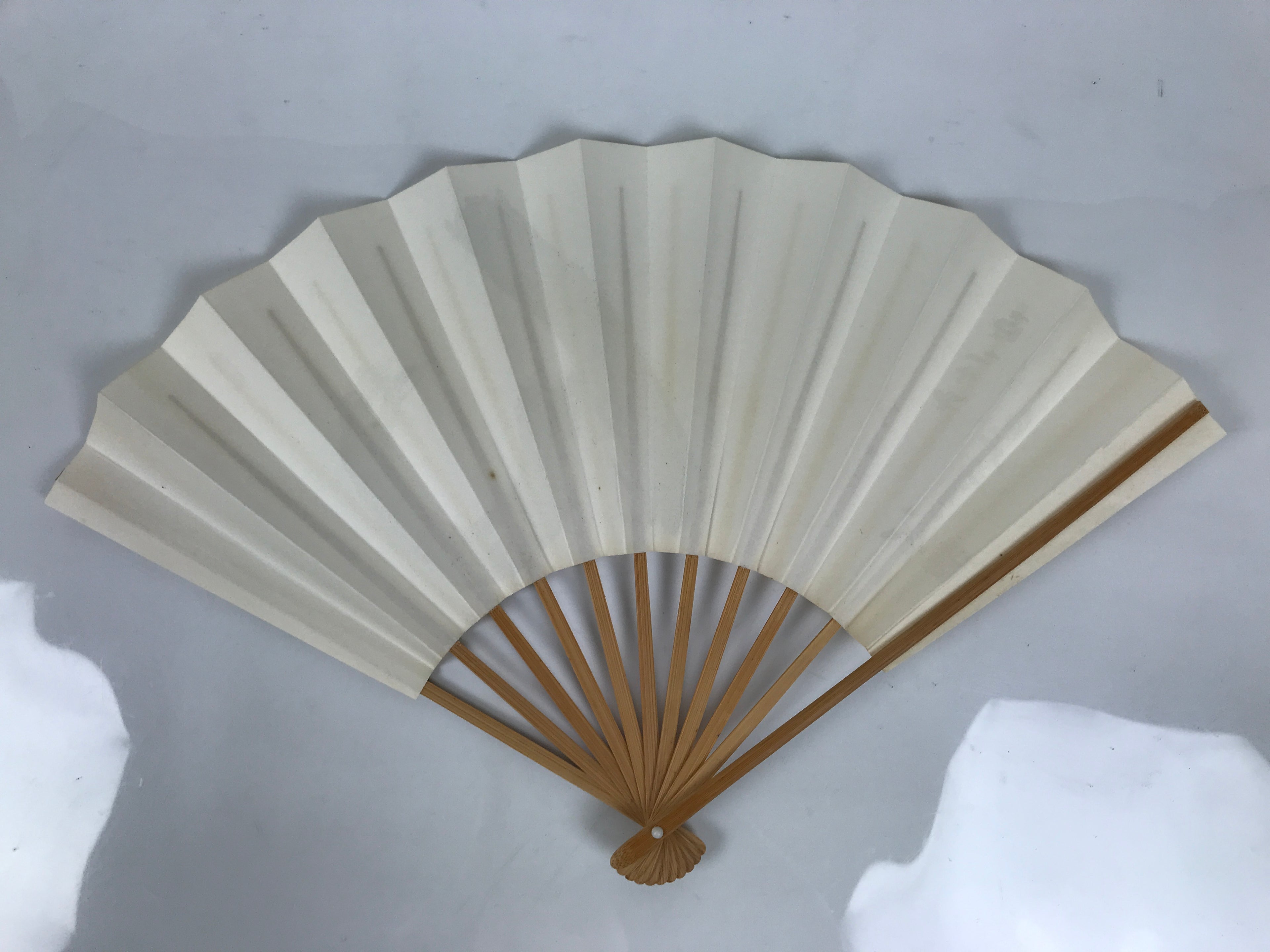 Japanese Paper Folding Fan Sensu Vtg Bamboo Frame White Longevity Hiragana 5D44-AD - Fan-chidorivintage.com