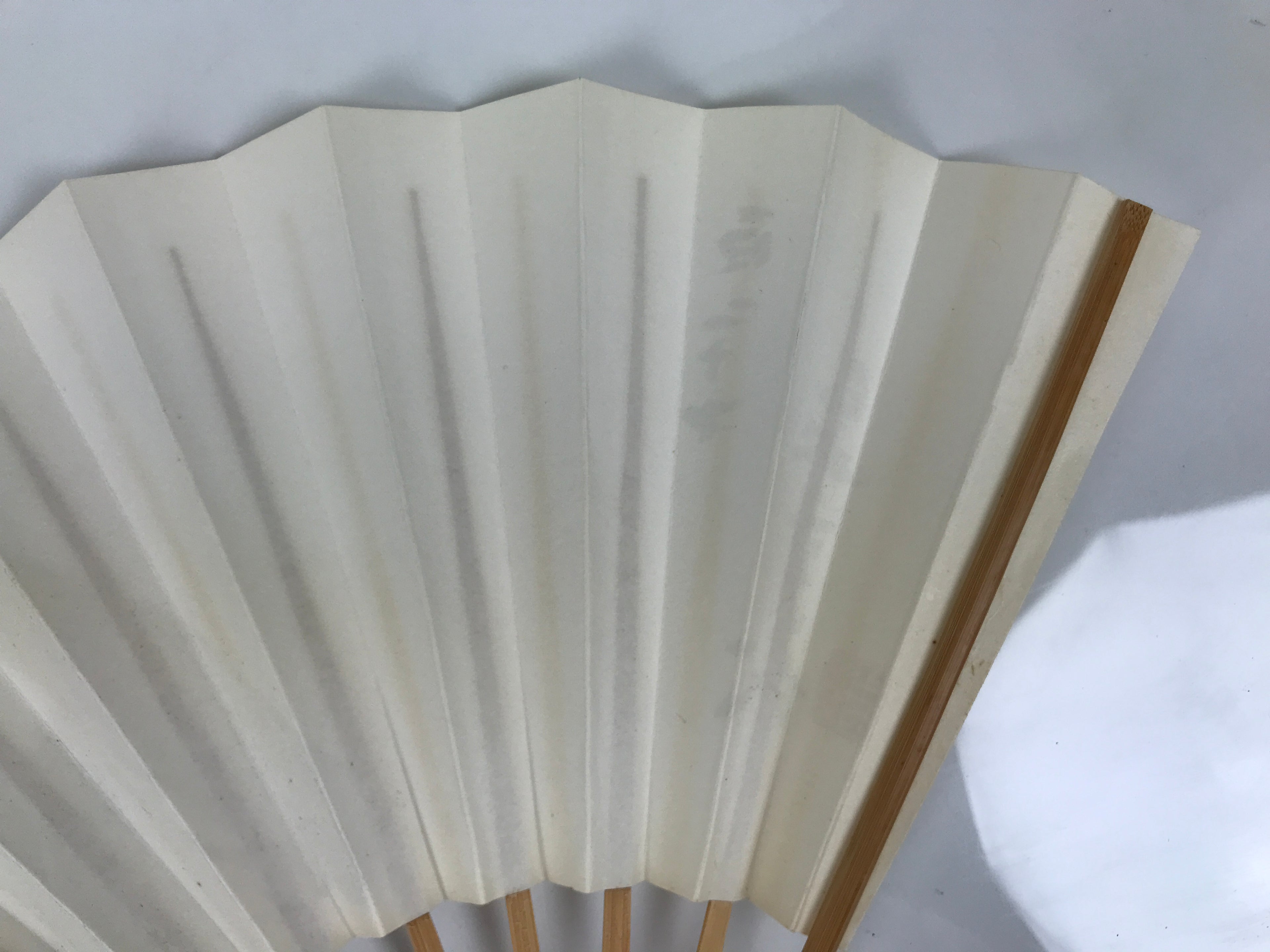 Japanese Paper Folding Fan Sensu Vtg Bamboo Frame White Longevity Hiragana 5D44-AD - Fan-chidorivintage.com