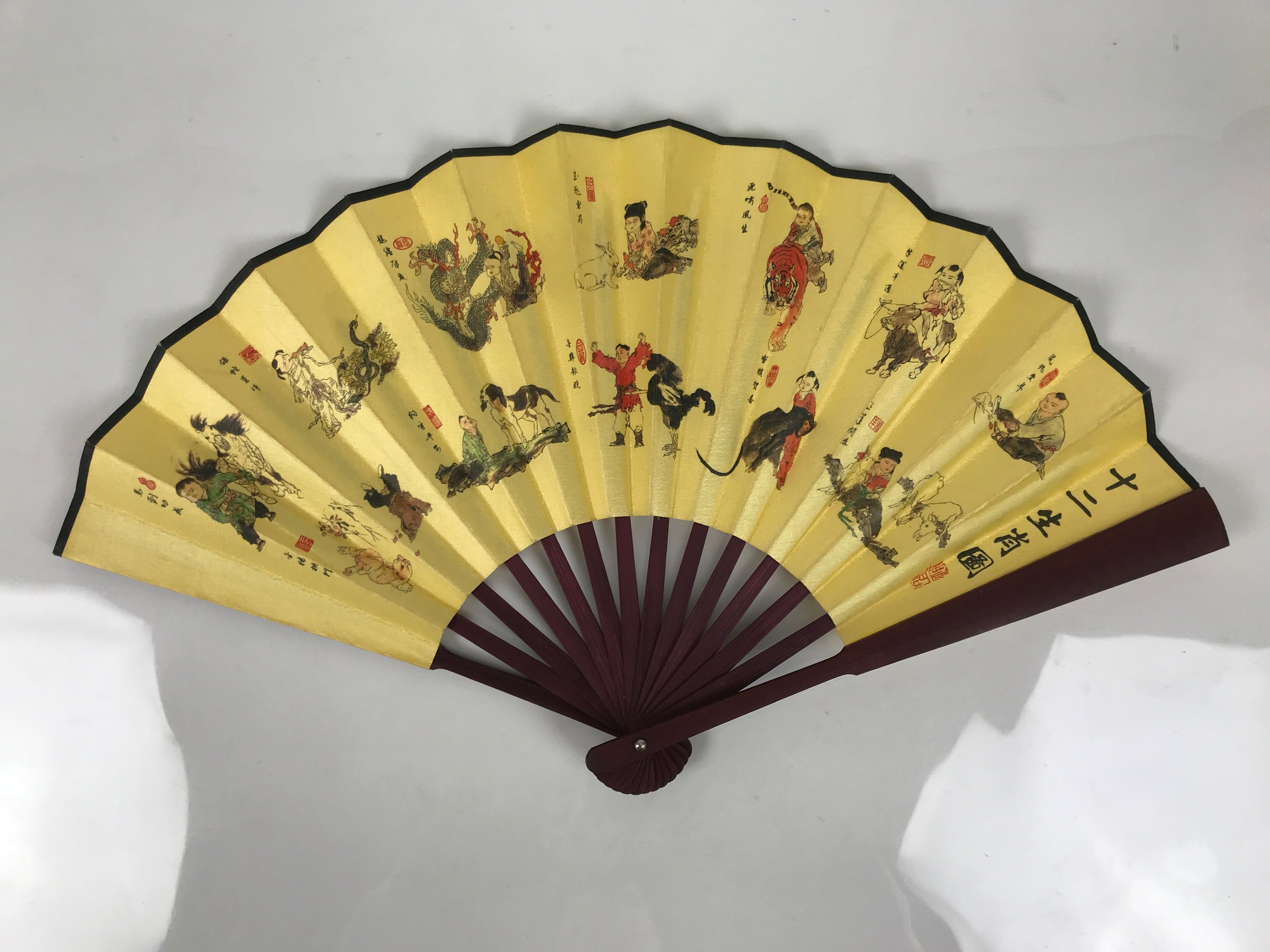 Chinese Fabric Folding Fan Vtg Sensu Bamboo Frame Gold Brown Zodiac 5D92-AD - Fan-chidorivintage.com