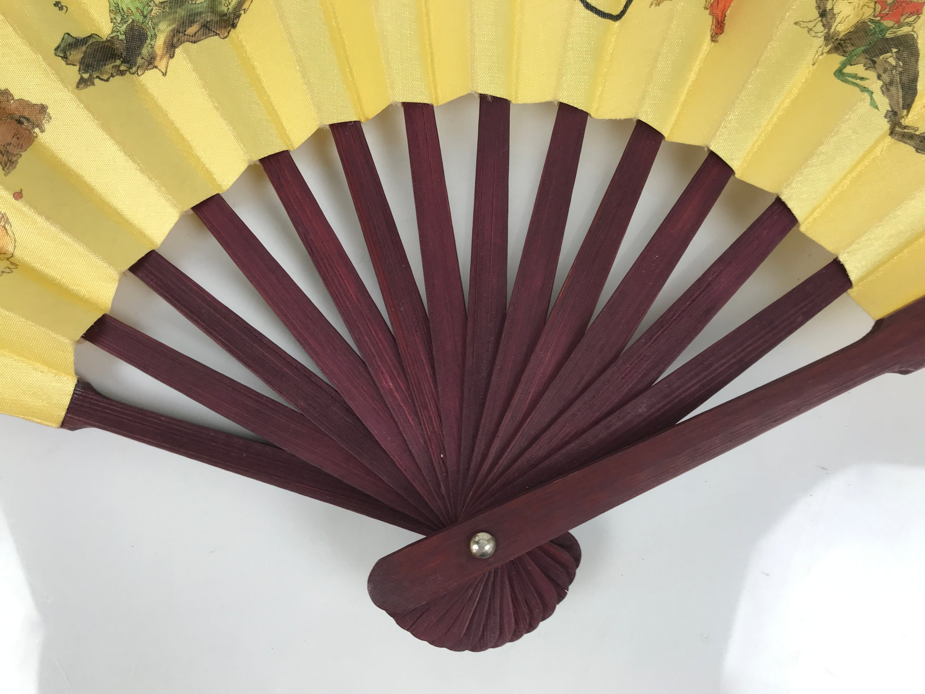 Chinese Fabric Folding Fan Vtg Sensu Bamboo Frame Gold Brown Zodiac 5D92-AD - Fan-chidorivintage.com