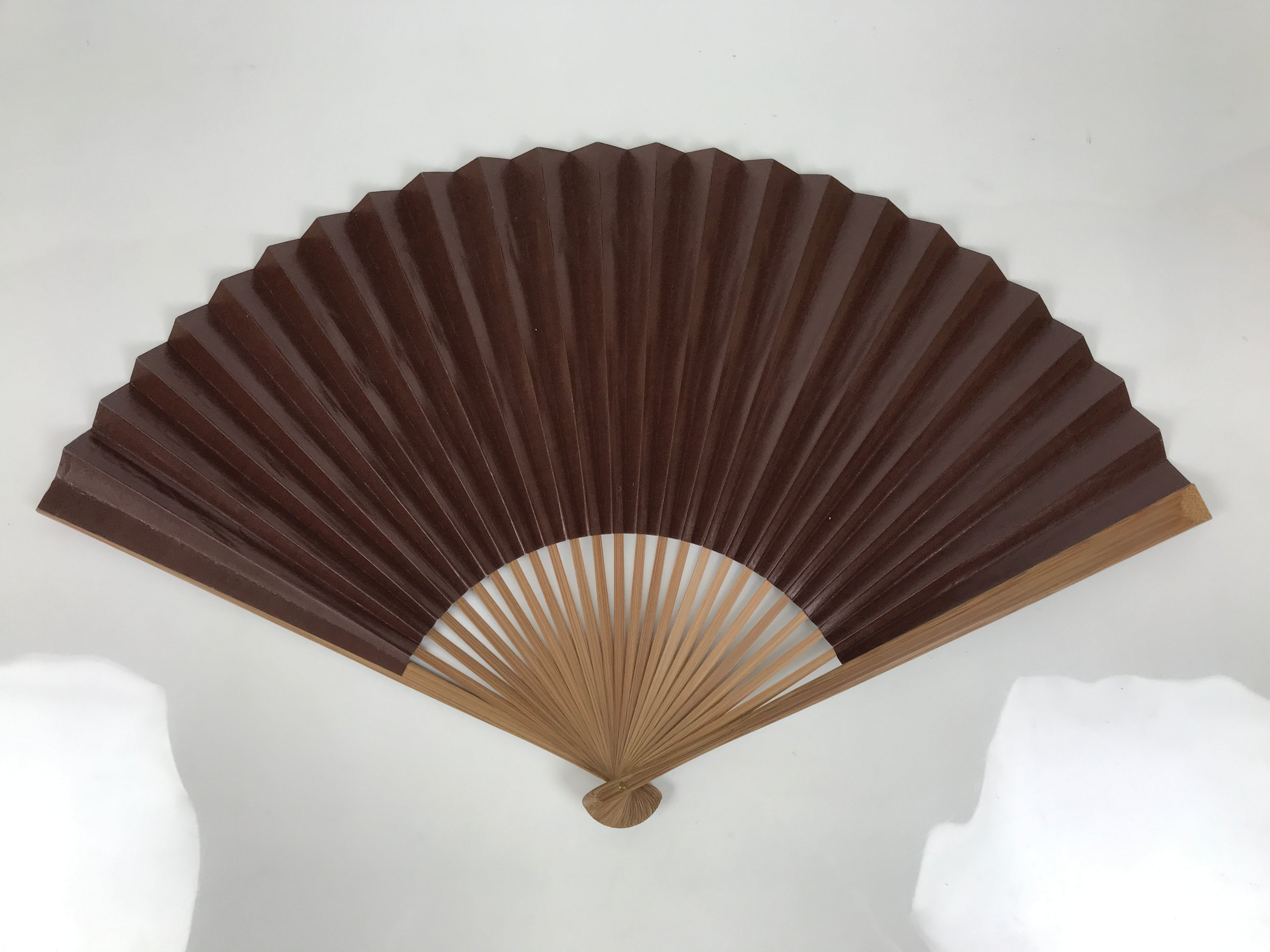 Japanese Large Paper Folding Fan Vtg Sensu Bamboo Frame Glossy Dark Brown 5D45-AD - Fan-chidorivintage.com