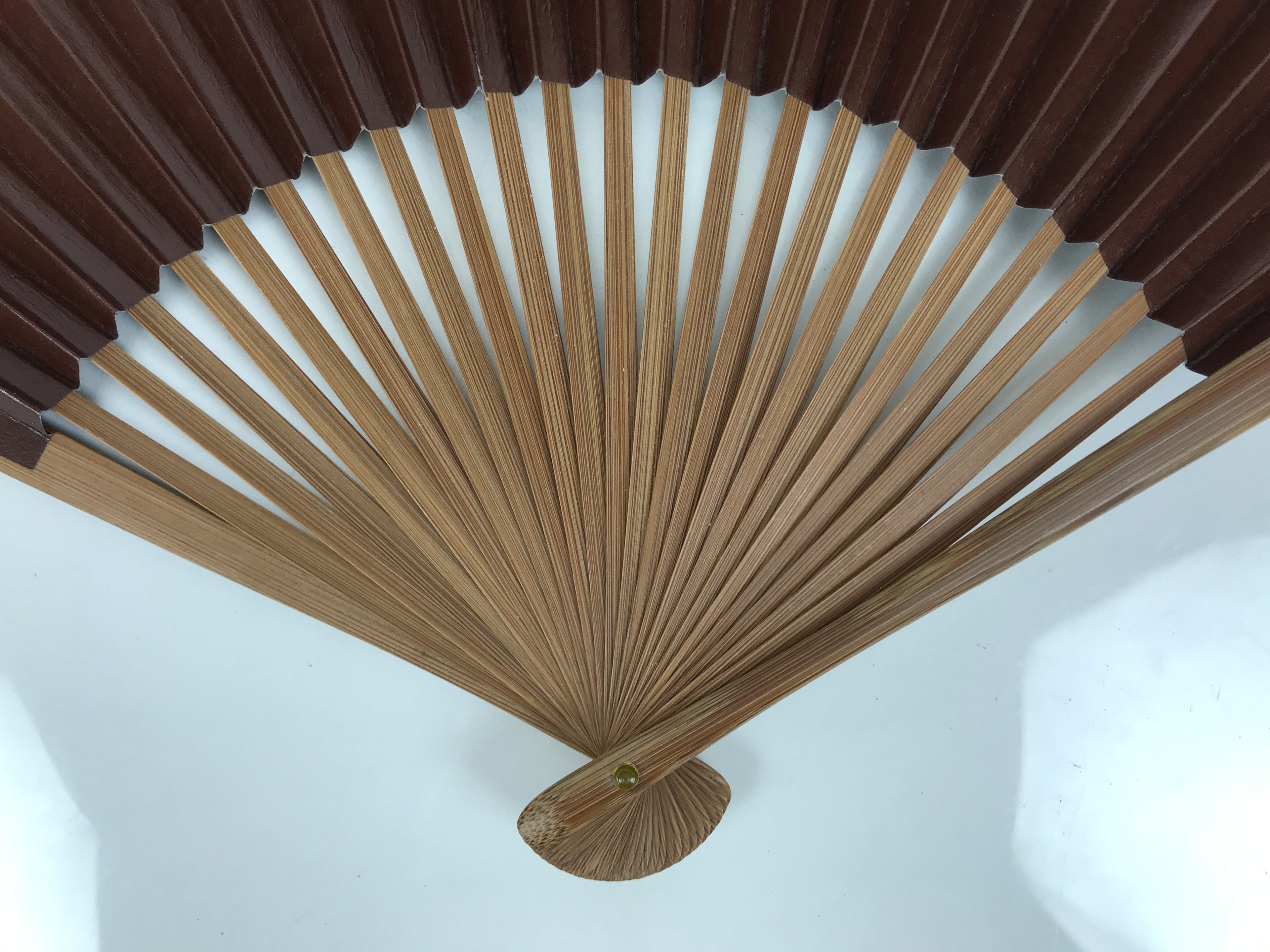 Japanese Large Paper Folding Fan Vtg Sensu Bamboo Frame Glossy Dark Brown 5D45-AD - Fan-chidorivintage.com