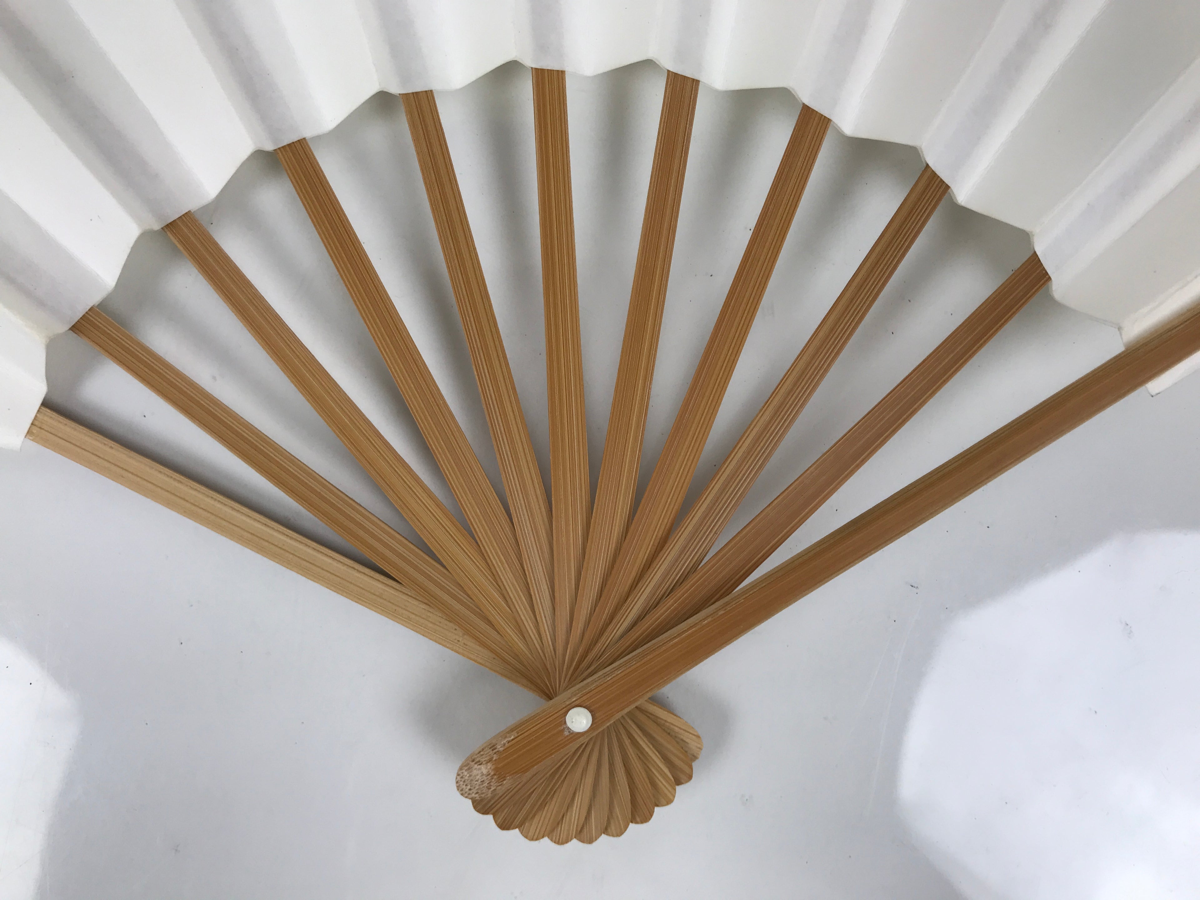 Japanese Paper Folding Fan Sensu Vtg Bamboo Frame White Naritasan Temple 5D95-AD - Fan-chidorivintage.com