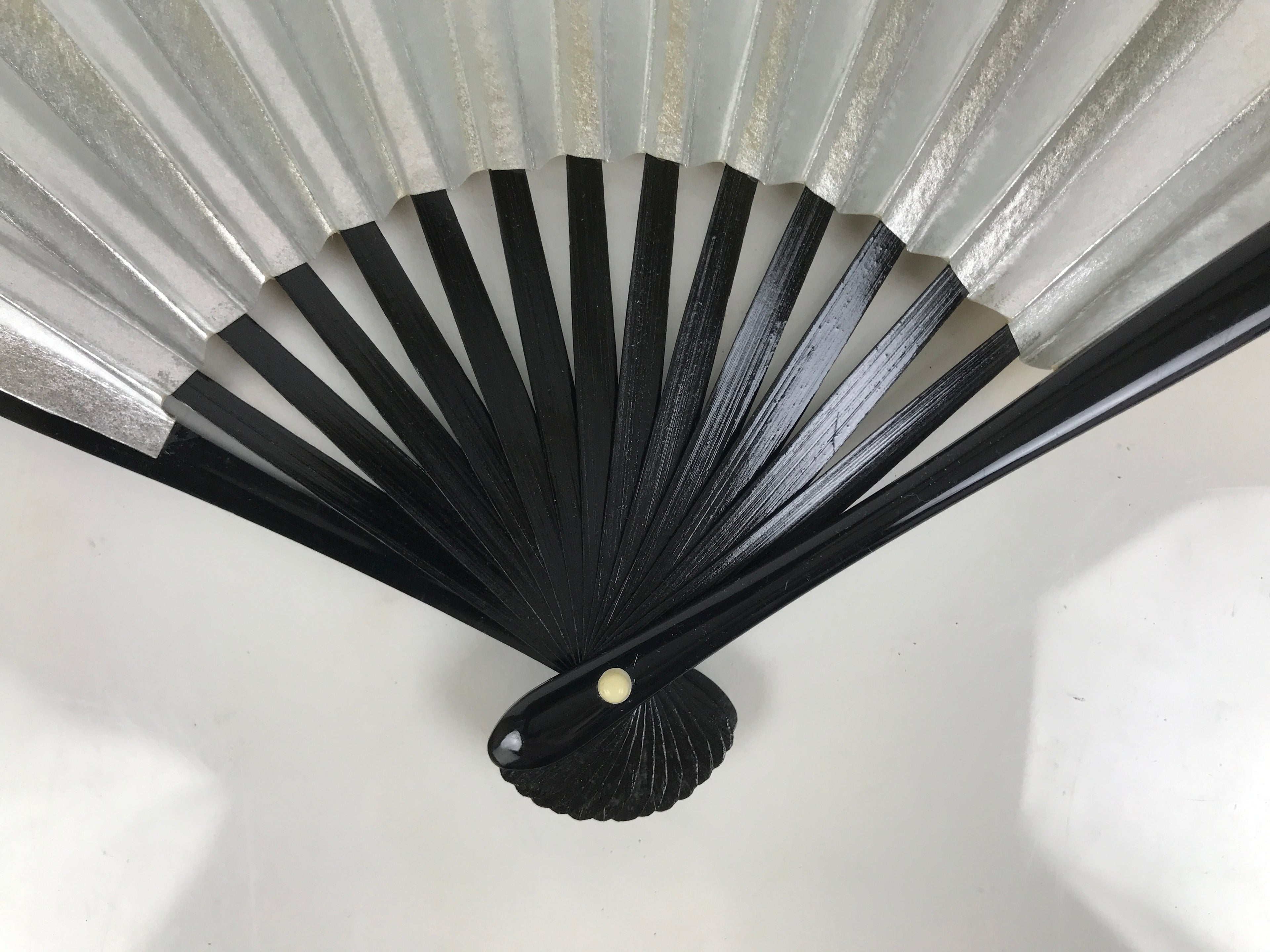 Japanese Paper Folding Fan Sensu Vtg Lacquered Bamboo Gold Silver Formal 5D47-AD - Fan-chidorivintage.com