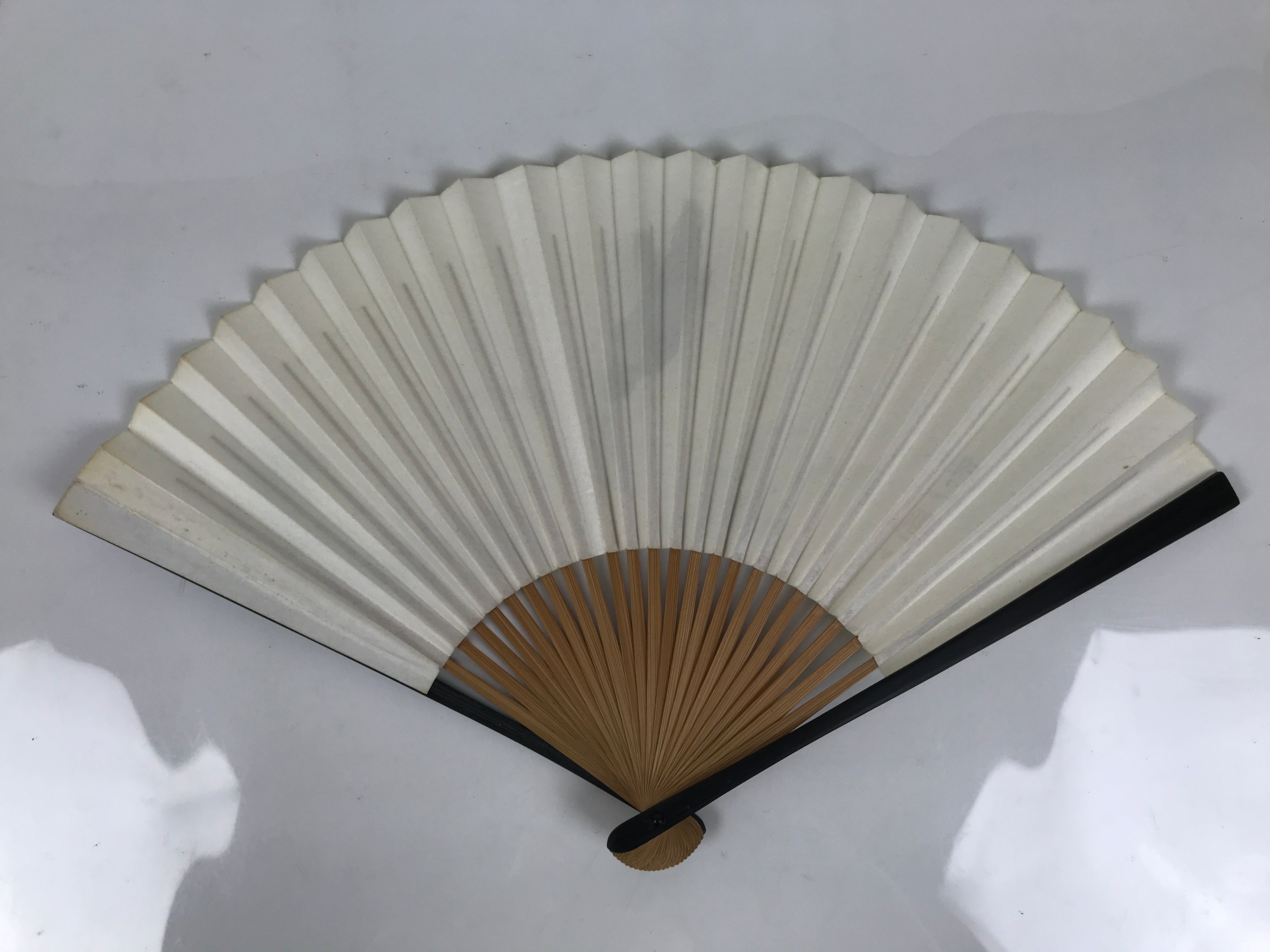 Japanese Paper Folding Fan Vtg Sensu Bamboo Frame Black Pond Koi Fish Carp 5D49-AD - Fan-chidorivintage.com