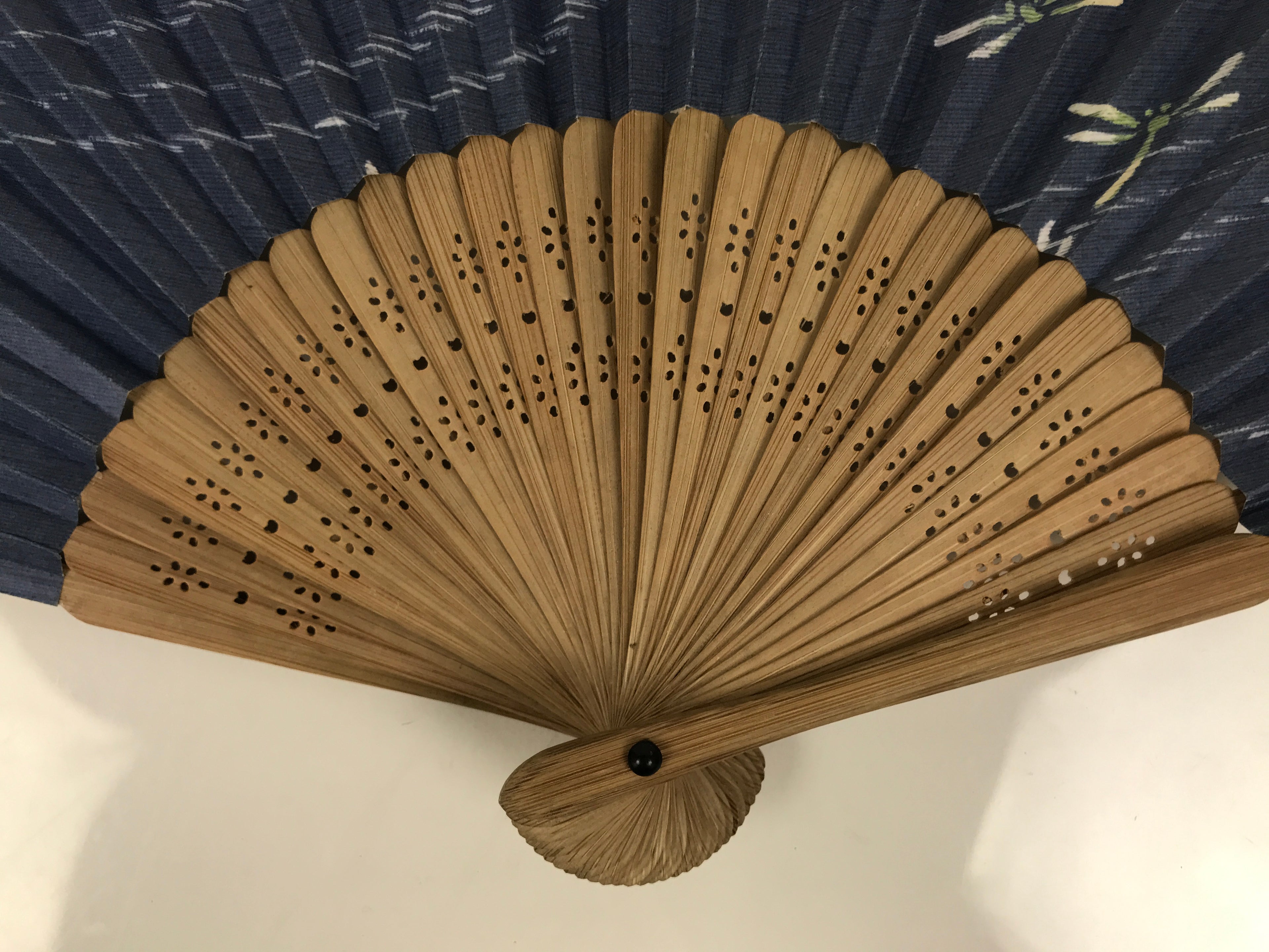 Japanese Paper Folding Fan Vtg Sensu Bamboo Frame Blue Pond Dragonflies 5D50-AD - Fan-chidorivintage.com