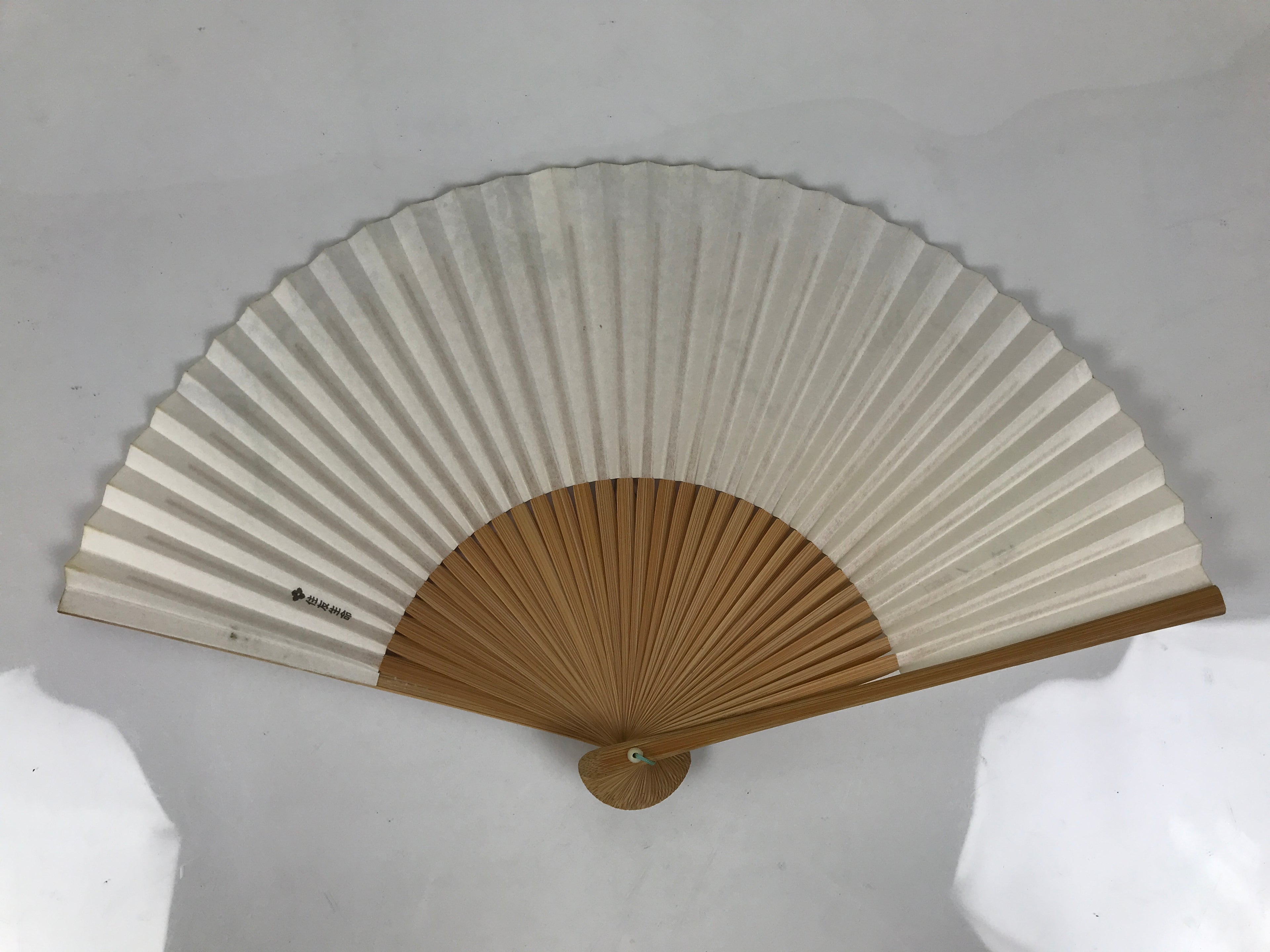 Japanese Paper Folding Fan Vtg Sensu Bamboo Frame Purple Wisteria Flowers 5D52-AD - Fan-chidorivintage.com