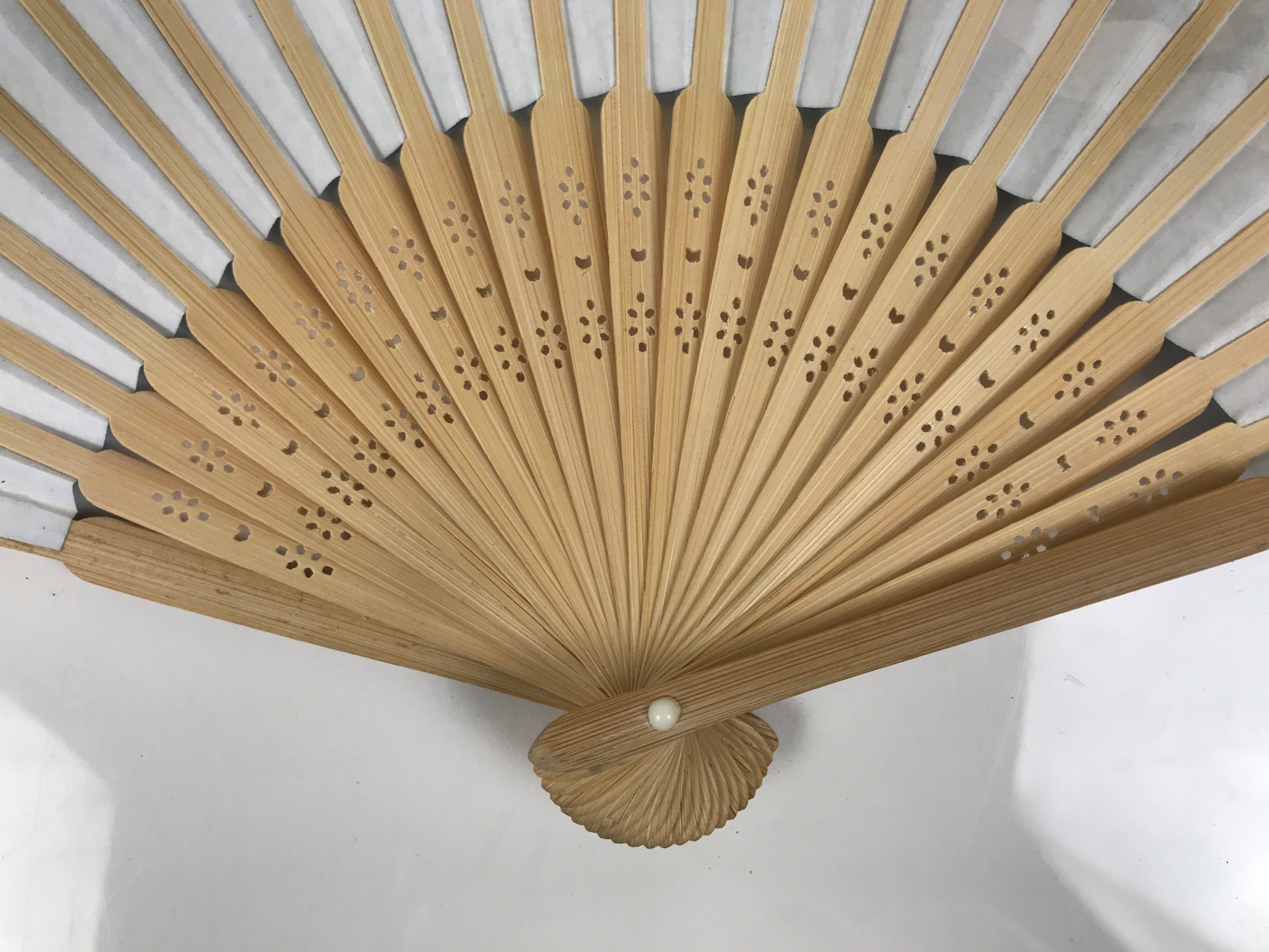 Japanese Paper Folding Fan Vtg Sensu Bamboo Cutout Frame Penguins Blue 5D54-AD - Fan-chidorivintage.com