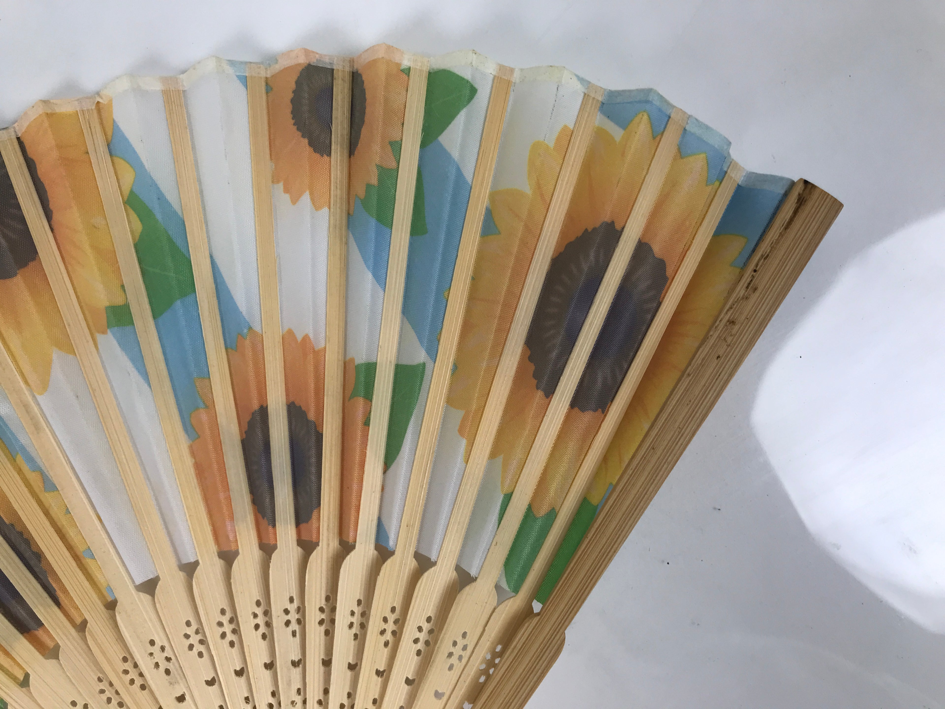 Japanese Fabric Folding Fan Sensu Vtg Bamboo Frame Sunflowers Himawari 5D55-AD - Fan-chidorivintage.com