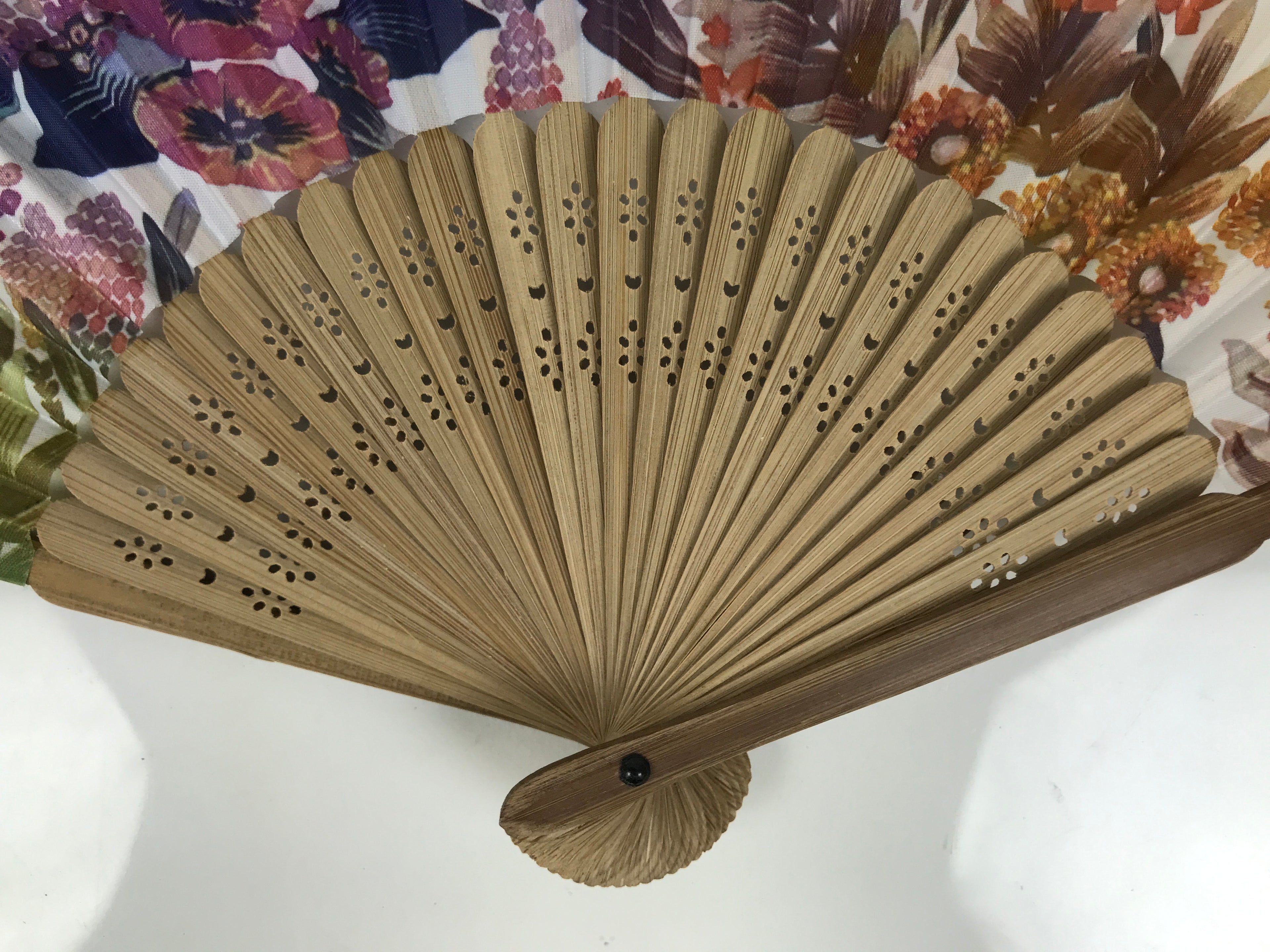 Japanese Fabric Folding Fan Sensu Vtg Bamboo Frame Rainbow Color Flowers 5D57-AD - Fan-chidorivintage.com