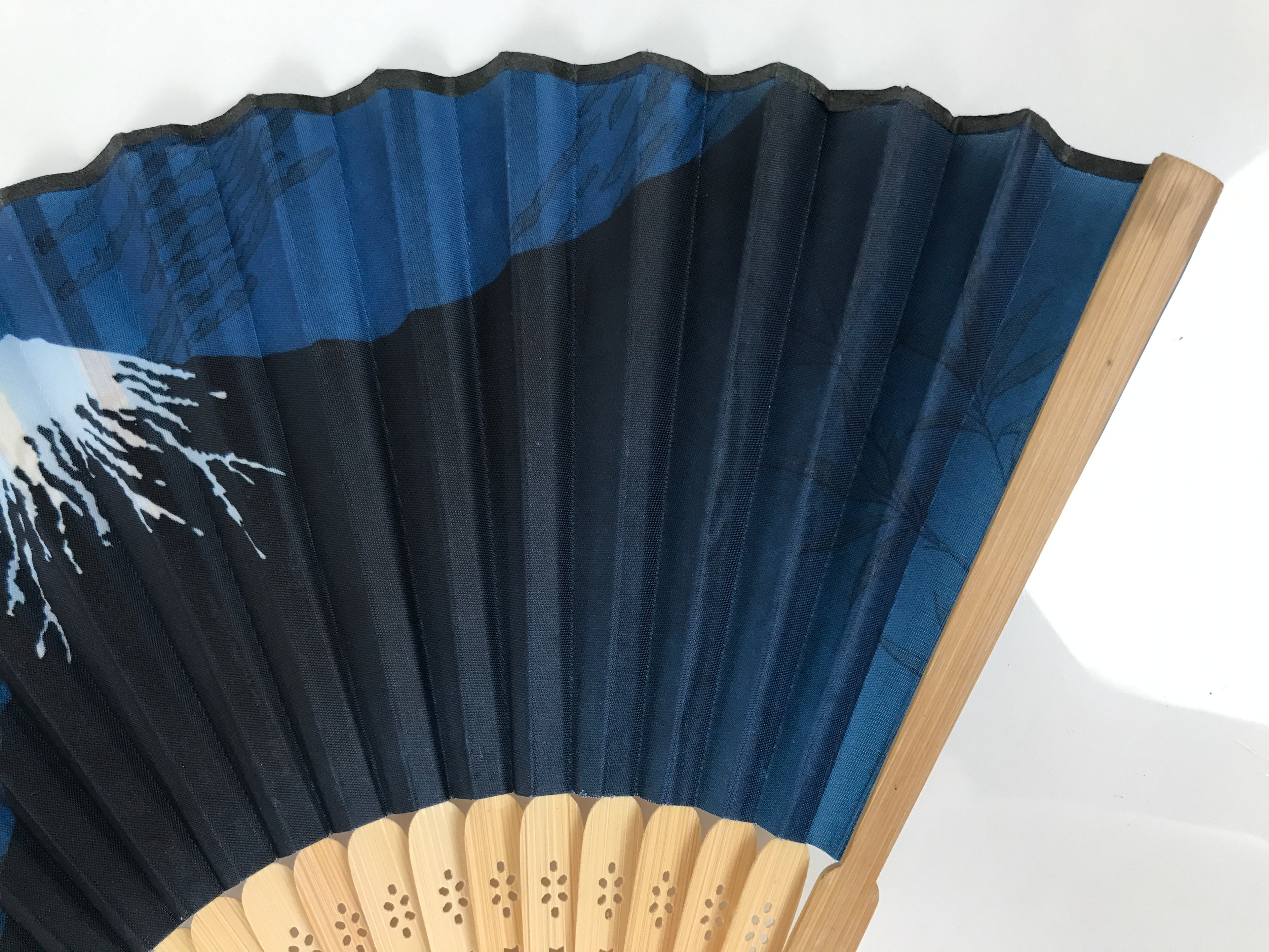 Japanese Fabric Folding Fan Sensu Vtg Bamboo Frame Mt. Fuji Blue Fujisan 5D73-AD - Fan-chidorivintage.com