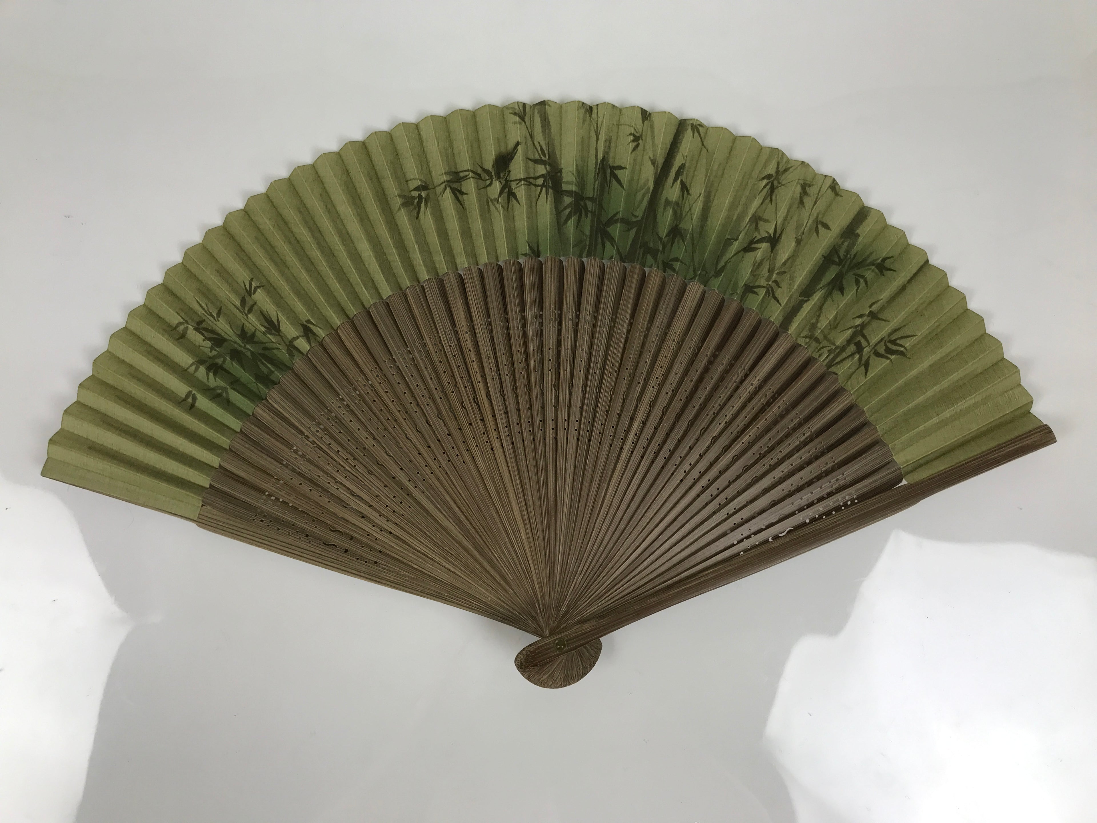 Japanese Fabric Folding Fan Vtg Sensu Bamboo Frame Green Take Leaves Brown 5D78-AD - Fan-chidorivintage.com