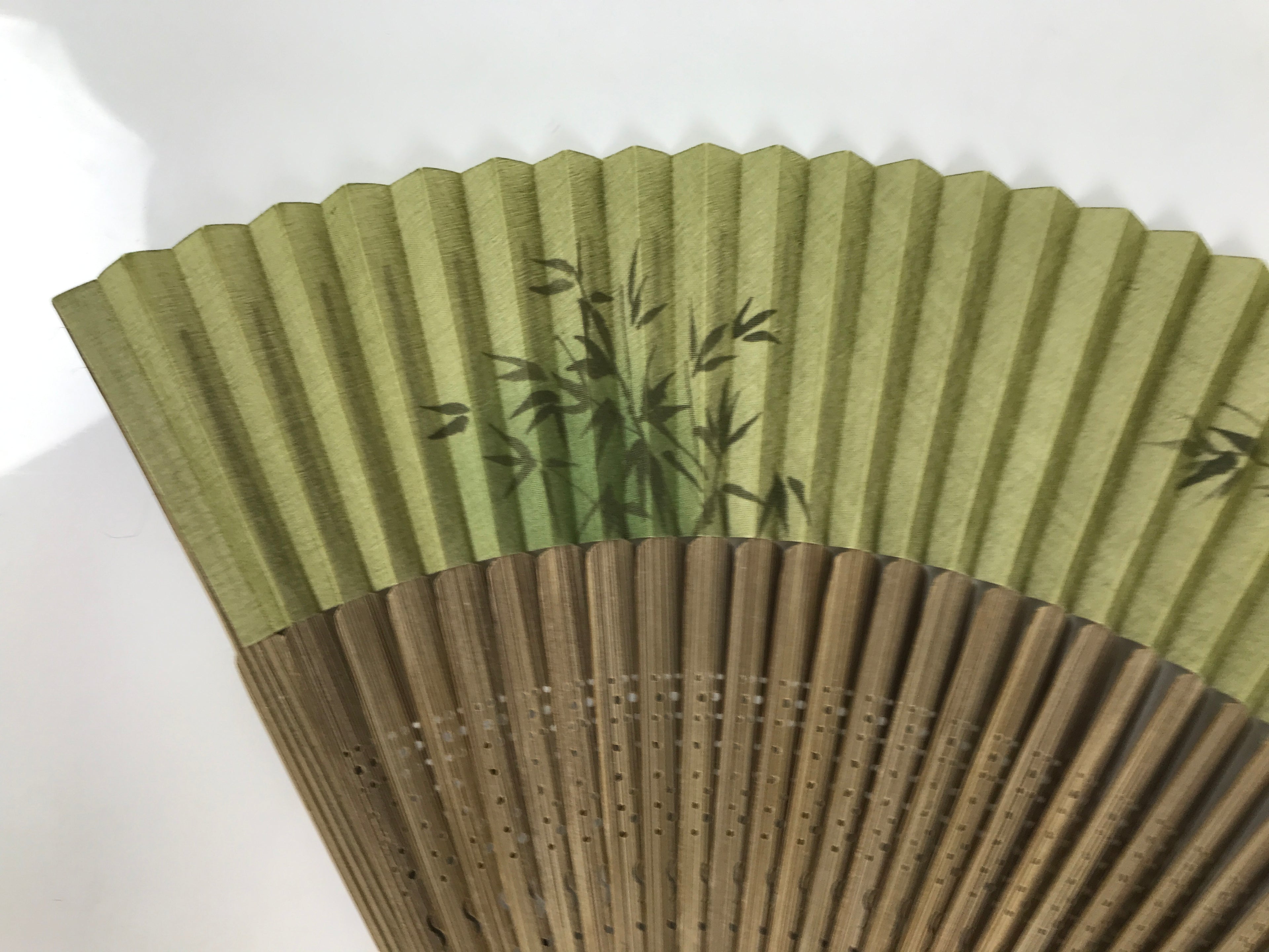 Japanese Fabric Folding Fan Vtg Sensu Bamboo Frame Green Take Leaves Brown 5D78-AD - Fan-chidorivintage.com