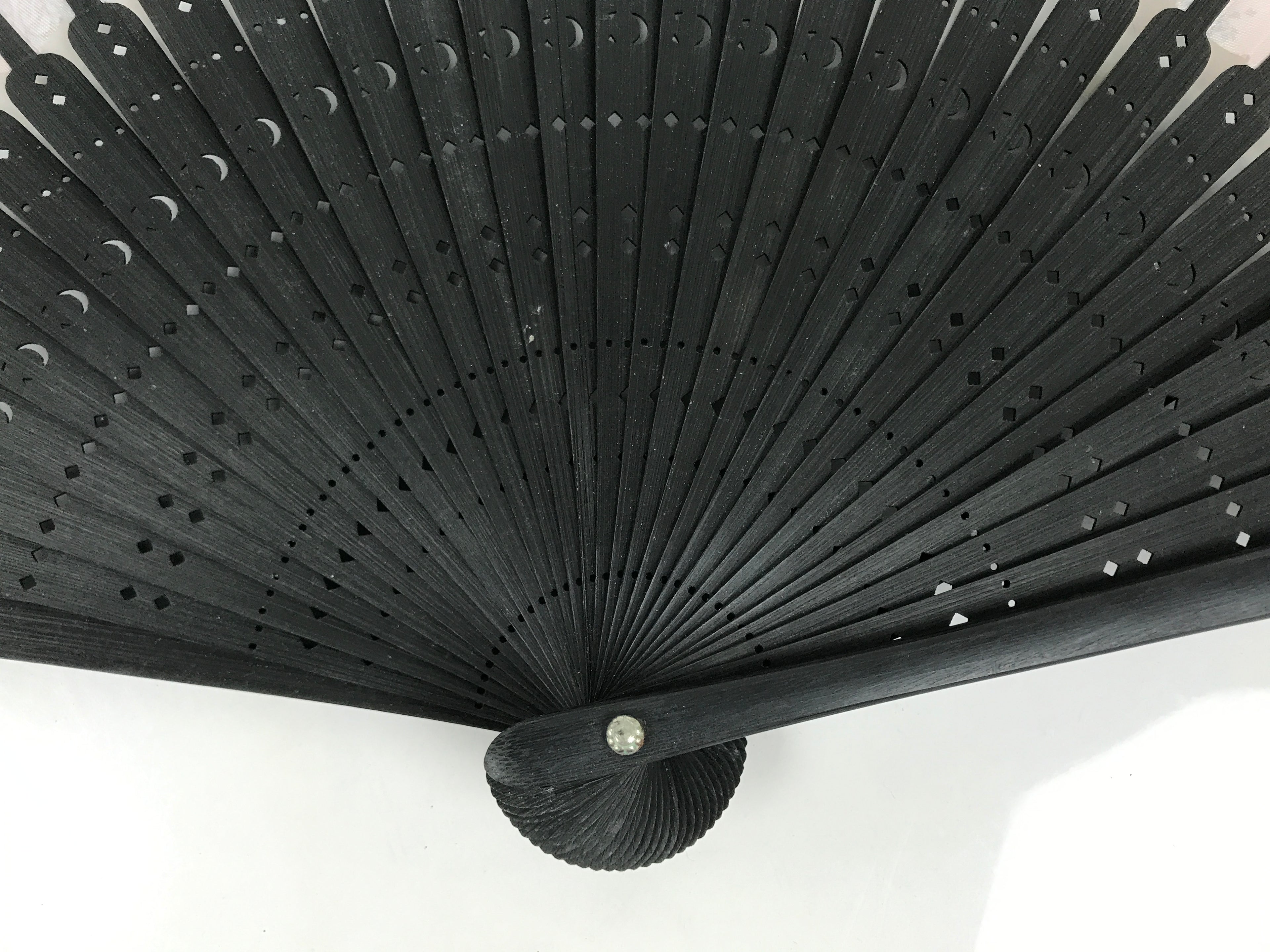Japanese Fabric Folding Fan Vtg Sensu Black Bamboo Frame Pink Fancy Design 5D79-AD - Fan-chidorivintage.com