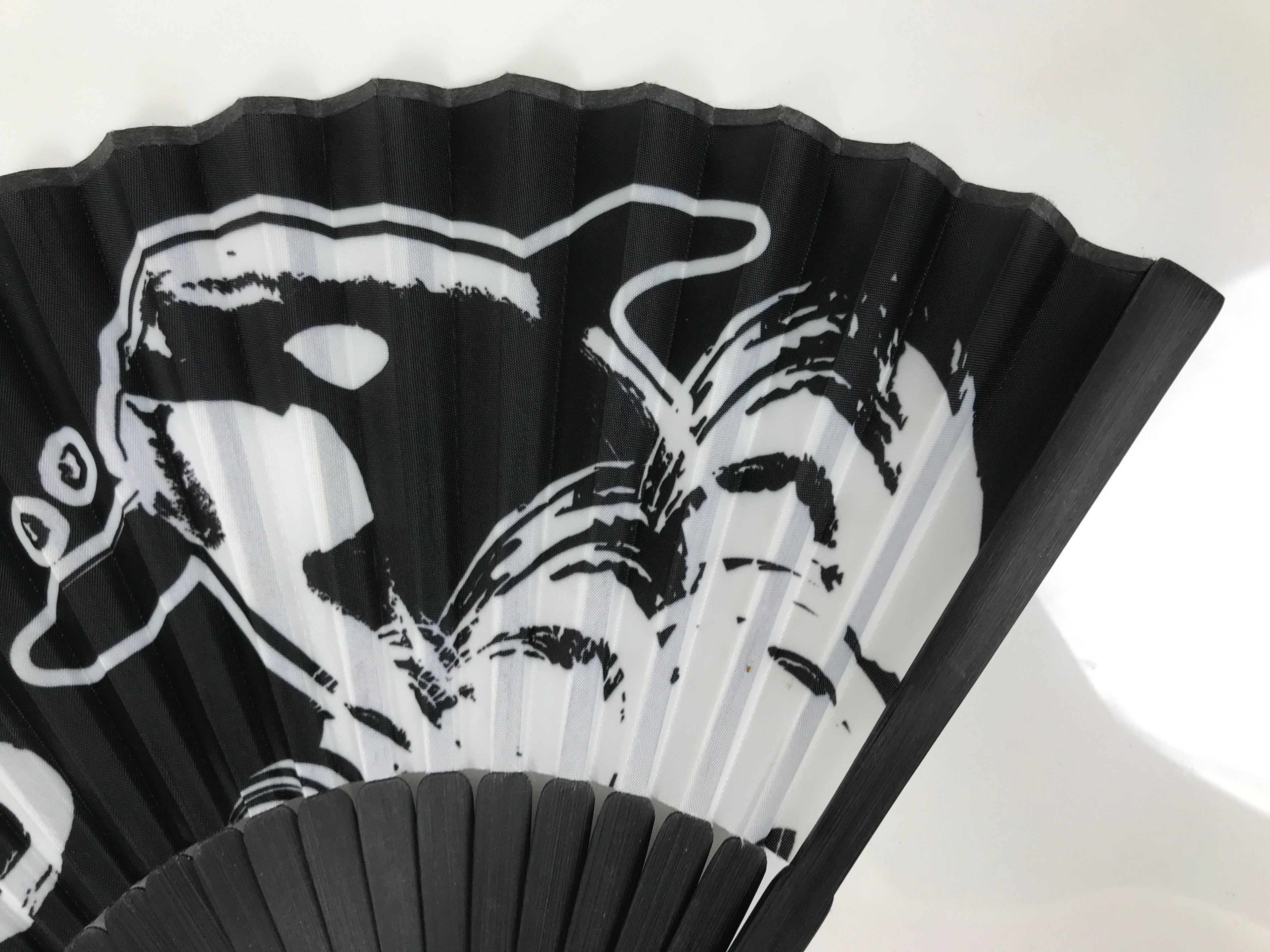 Japanese Fabric Folding Fan Vtg Sensu Black Bamboo Frame Orca Whale Nagoya 5D80-AD - Fan-chidorivintage.com
