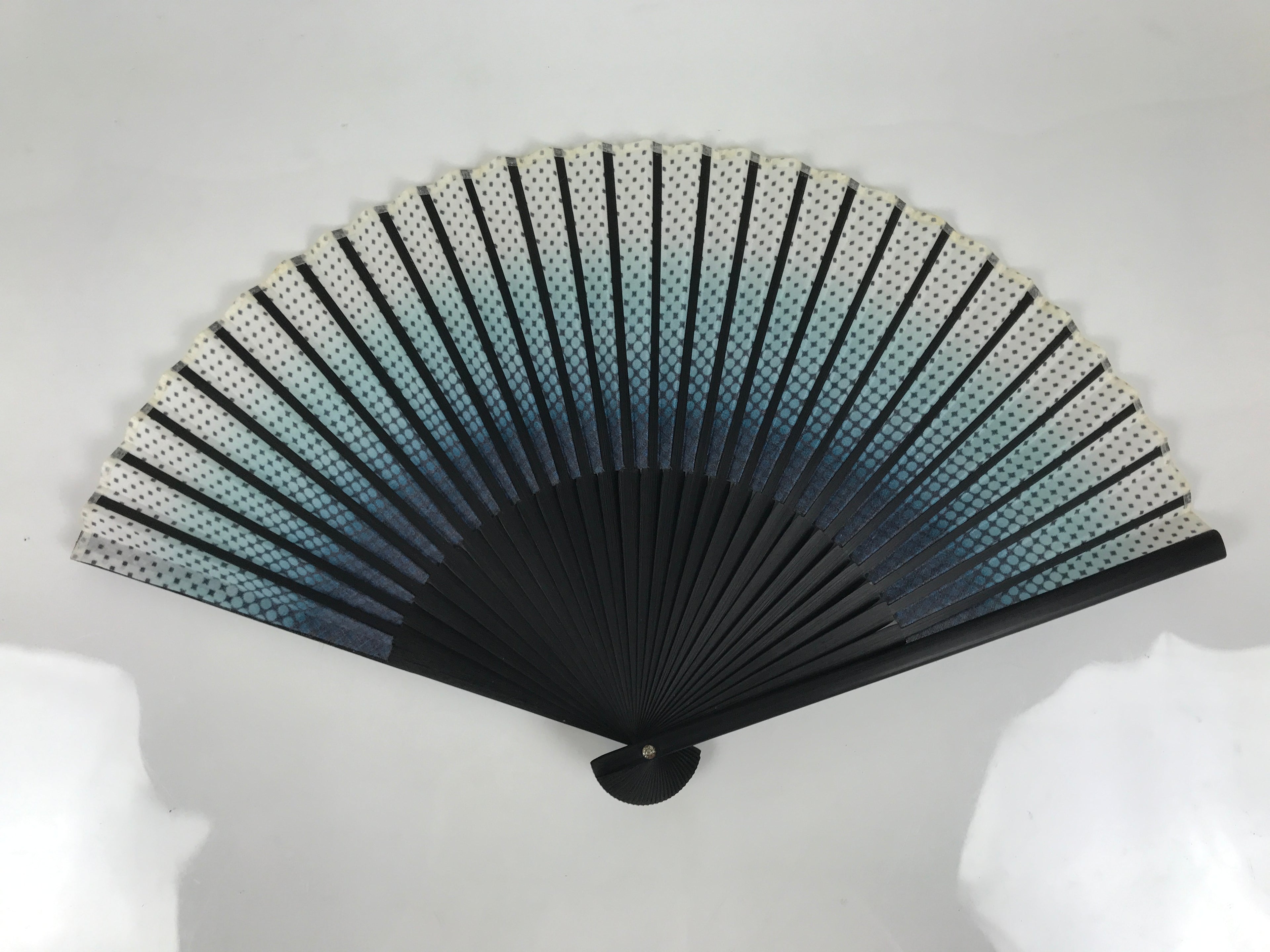 Japanese Fabric Folding Fan Vtg Sensu Bamboo Frame Blue White Dot Diamond 5D90-AD - Fan-chidorivintage.com