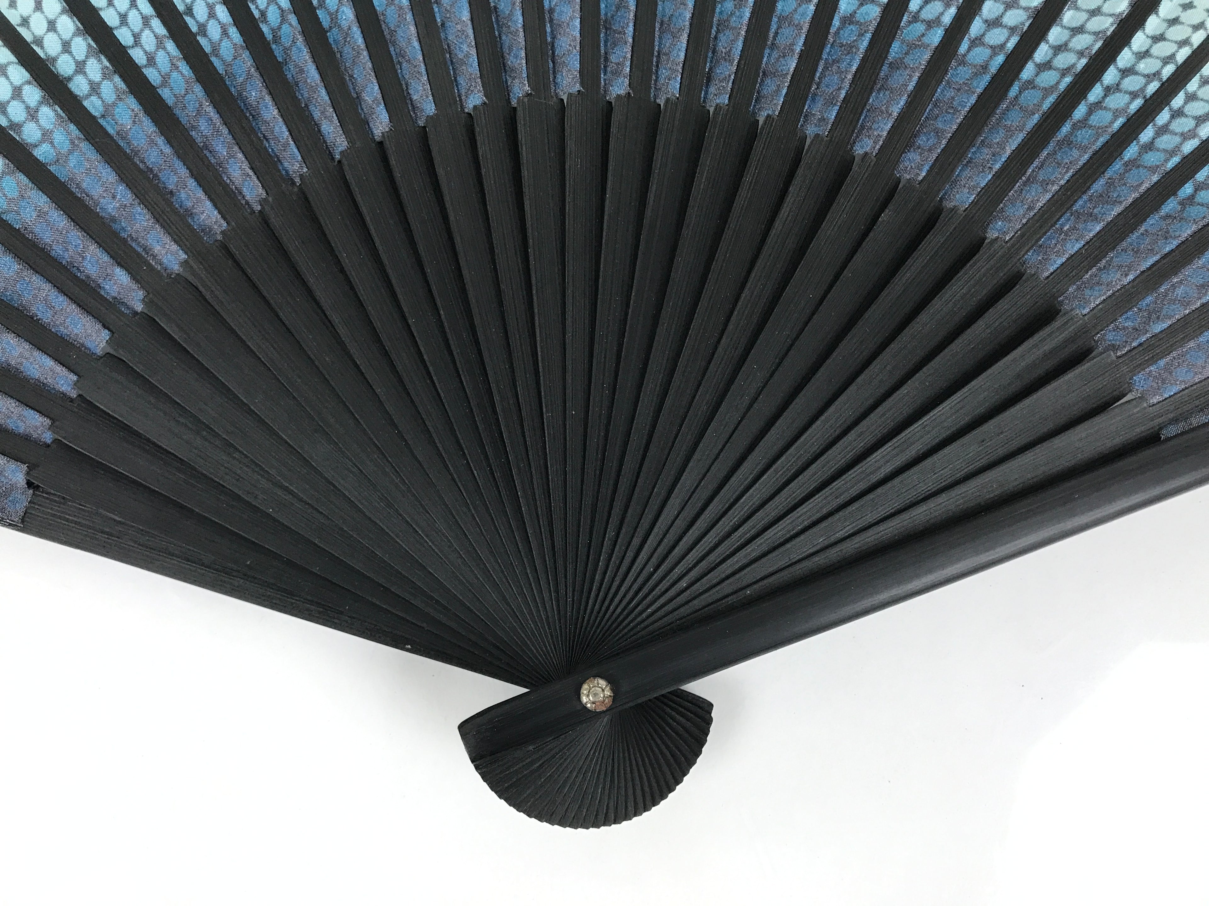 Japanese Fabric Folding Fan Vtg Sensu Bamboo Frame Blue White Dot Diamond 5D90-AD - Fan-chidorivintage.com