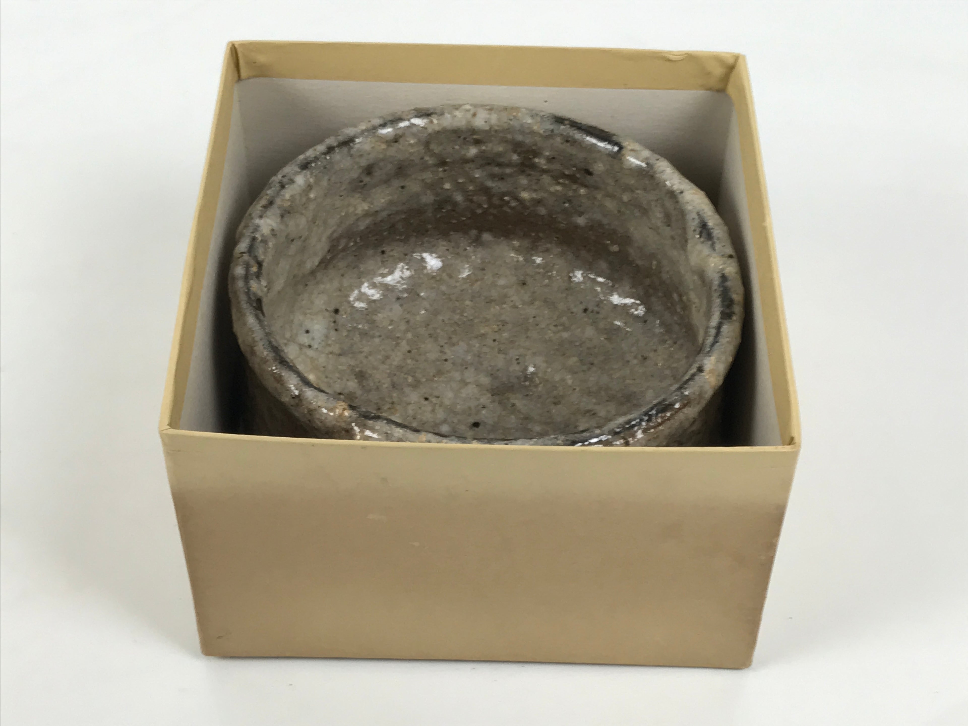 Japanese Ceramic Green Tea Bowl Matcha Chawan Vtg Pottery White Brown PX814-KT - Bowl-chidorivintage.com