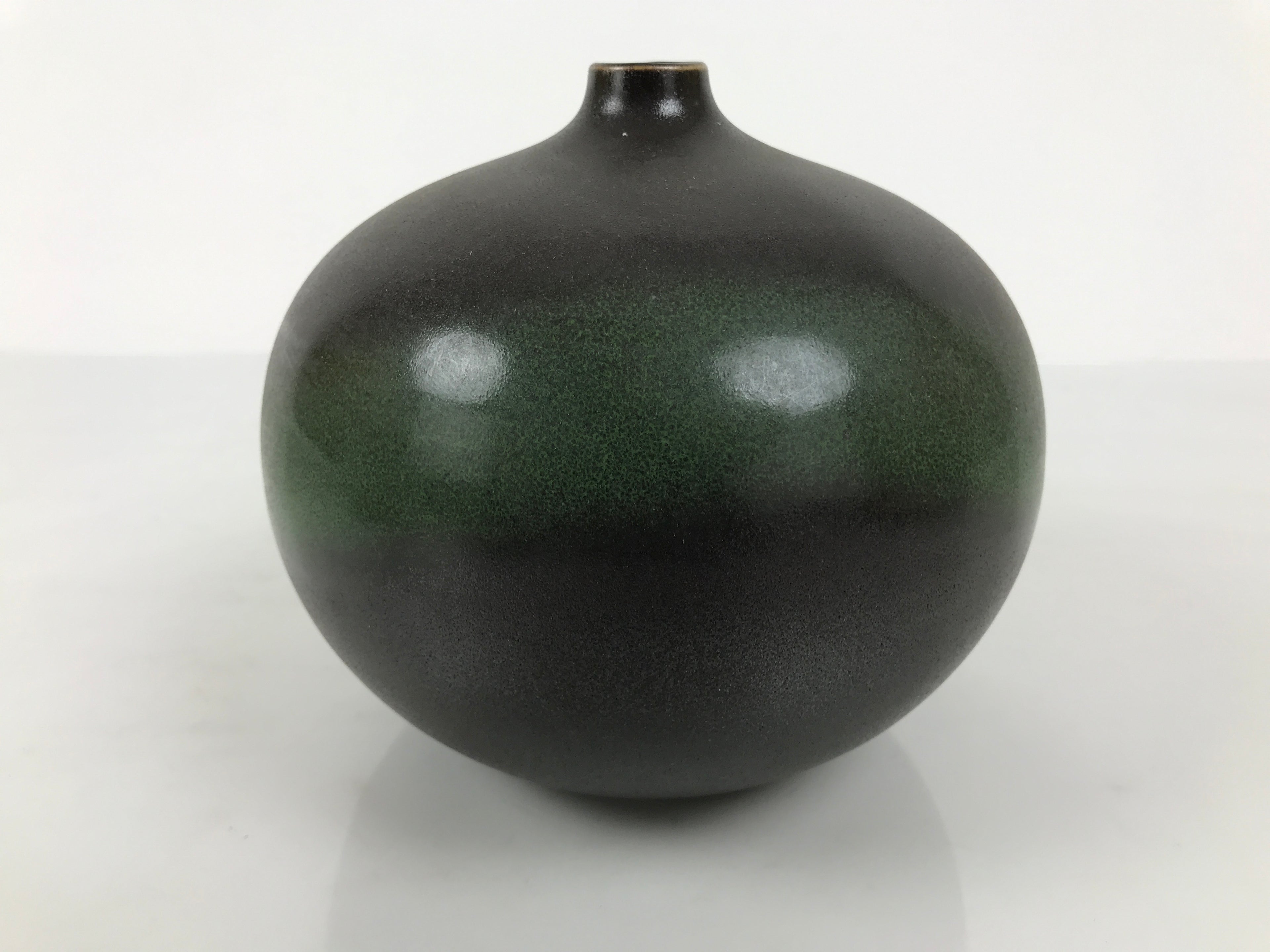 Japanese Ceramic Flower Vase Vtg Ikebana Kabin Round Ball Green Dark Brown FK241-KT - Vase-chidorivintage.com
