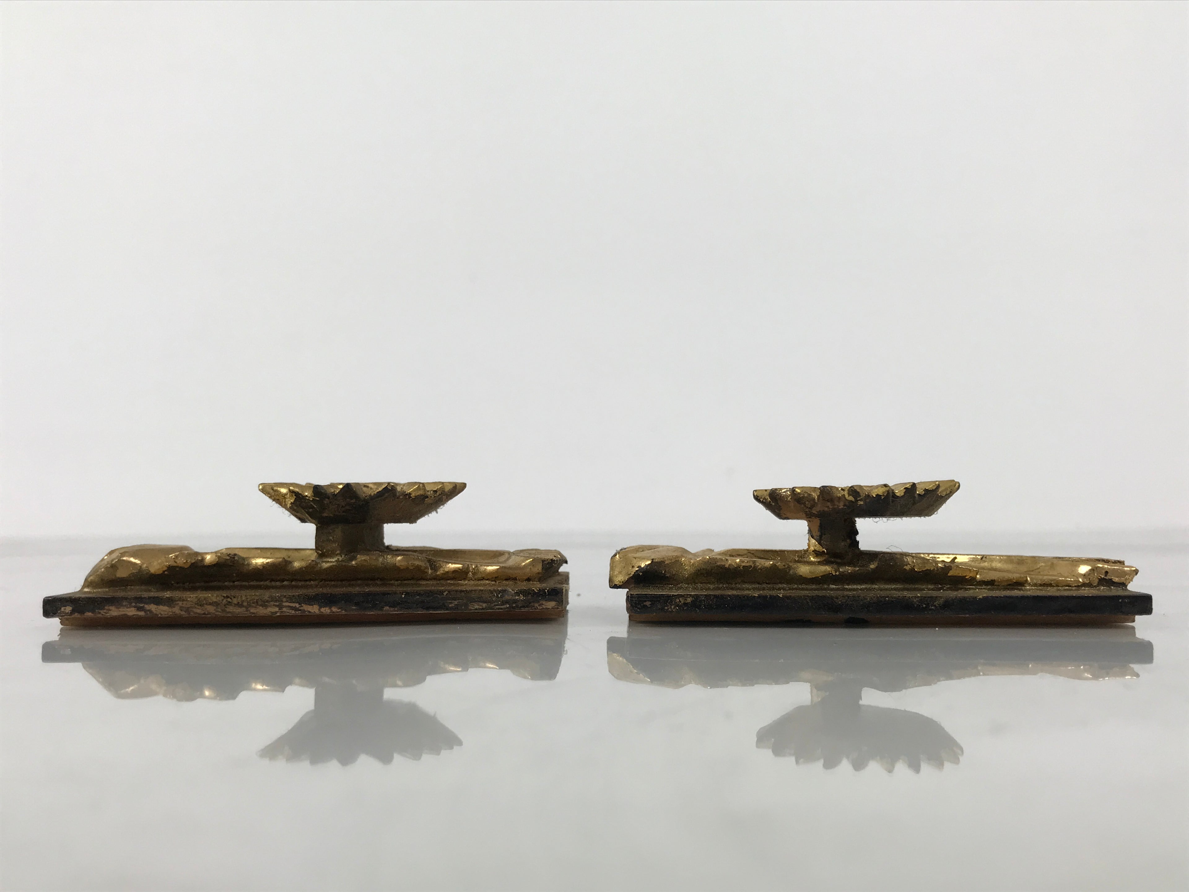 Japanese Buddhist Altar Wooden Butsudan Spare Parts Vtg 2pc Chrysanthemum BP40-OT - Buddhist-chidorivintage.com