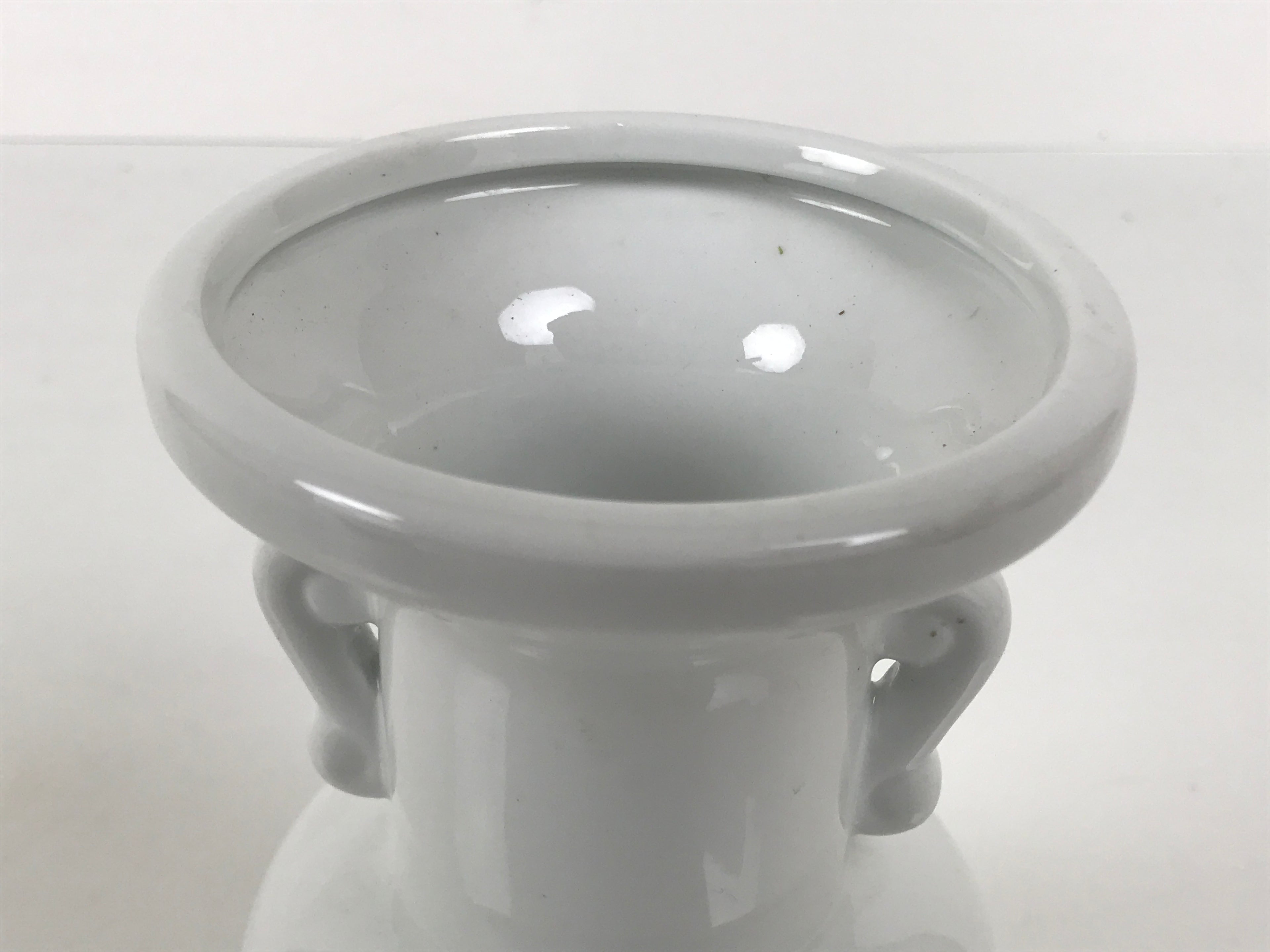 Japanese Buddhist Altar Porcelain Flower Vase Vtg Hanatate Simple White BA927-OT - Buddhist-chidorivintage.com