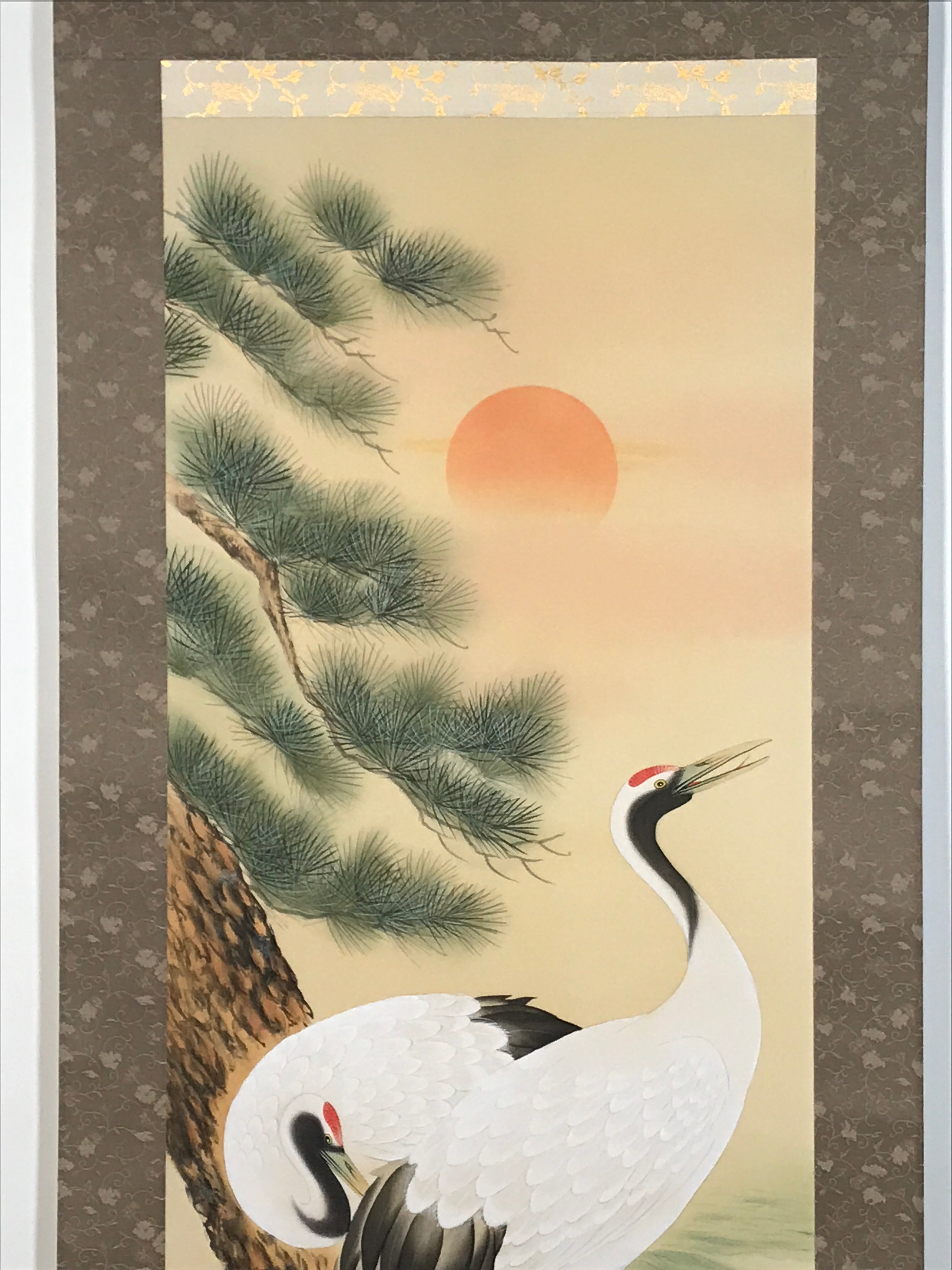 Japanese Hanging Scroll Kakejiku Vtg Two Cranes Pine Tree Red Sun Color KJ202-AD - Scroll-chidorivintage.com