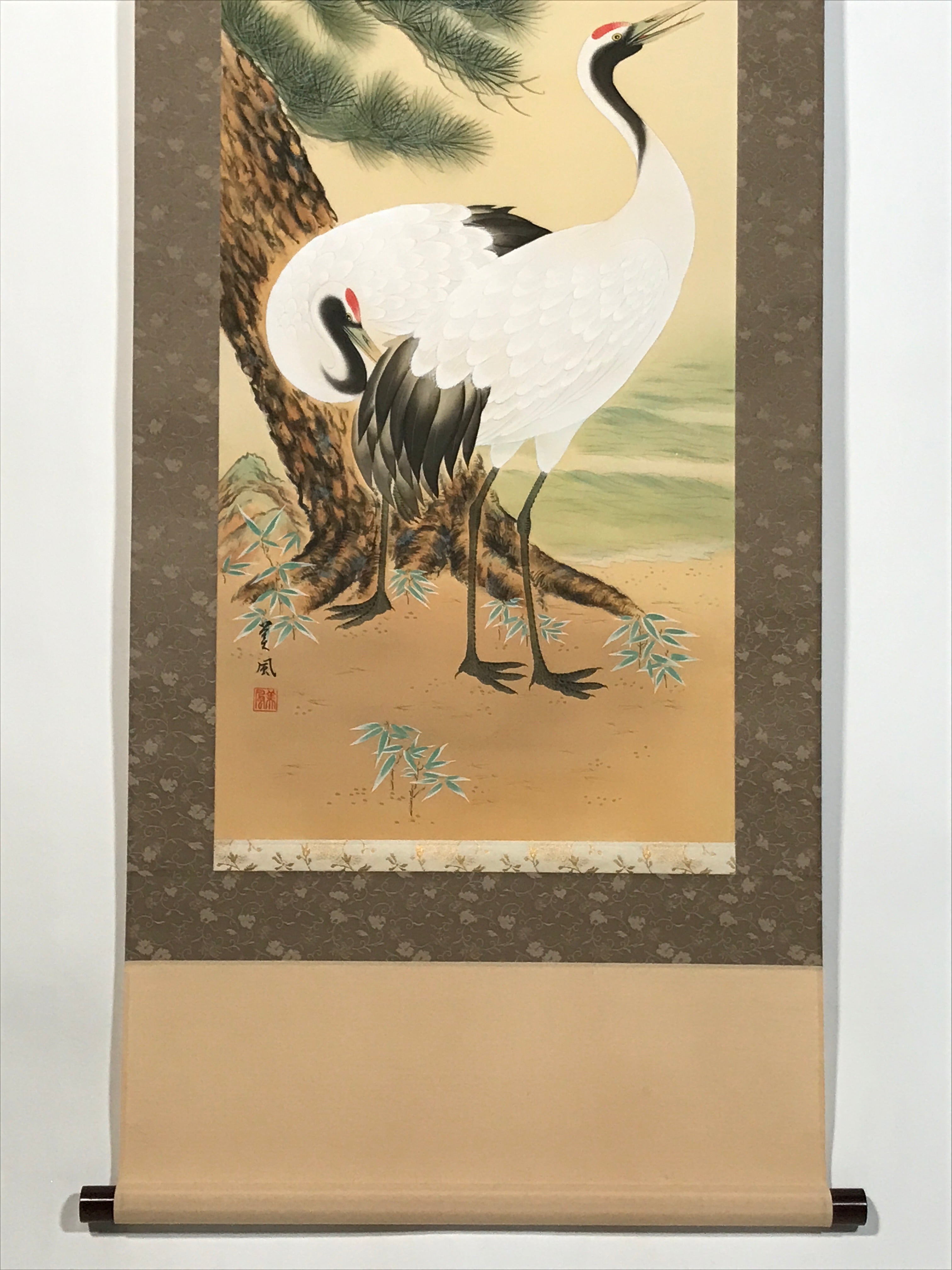 Japanese Hanging Scroll Kakejiku Vtg Two Cranes Pine Tree Red Sun Color KJ202-AD - Scroll-chidorivintage.com