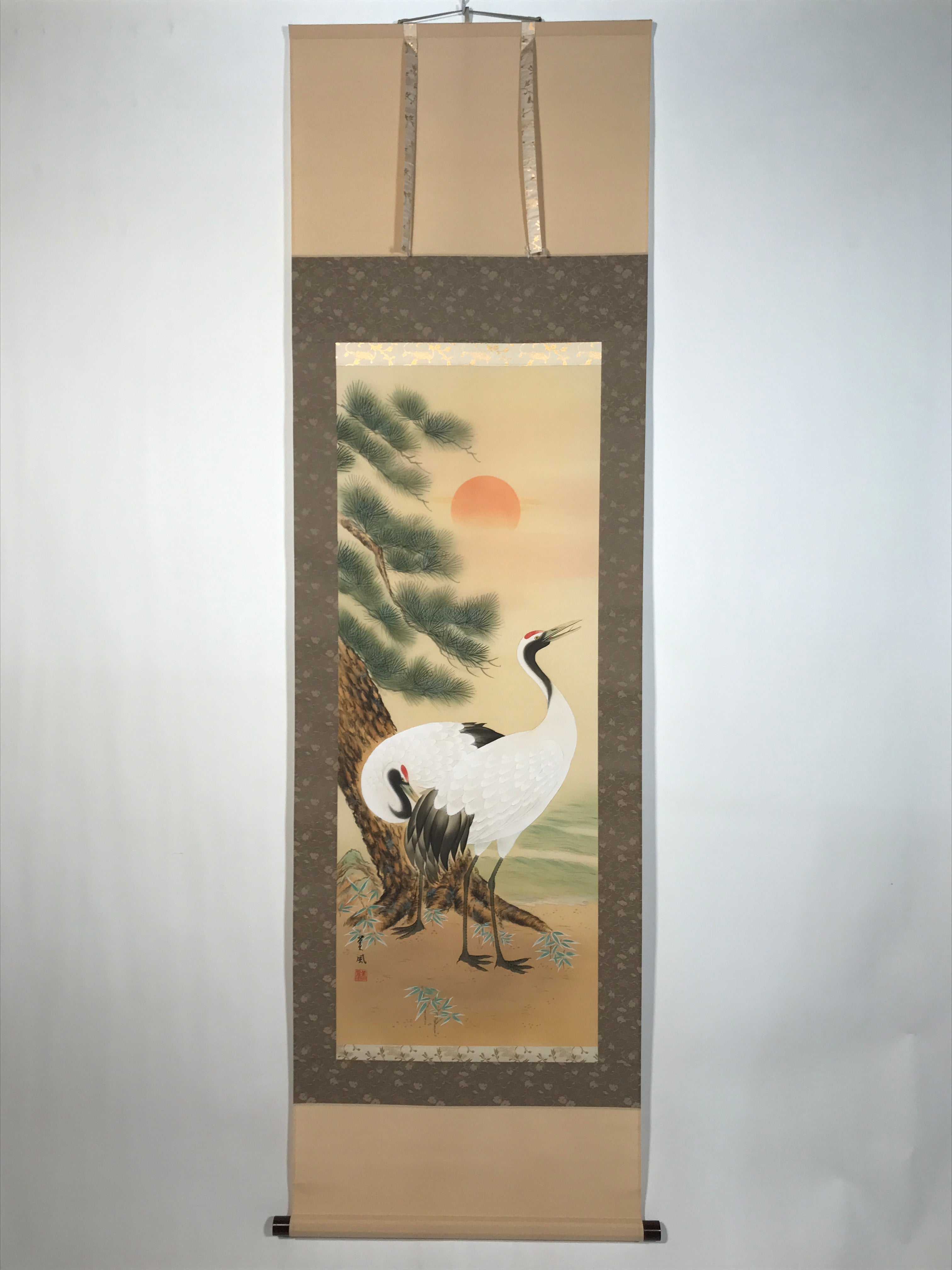 Japanese Hanging Scroll Kakejiku Vtg Two Cranes Pine Tree Red Sun Color KJ202-AD - Scroll-chidorivintage.com