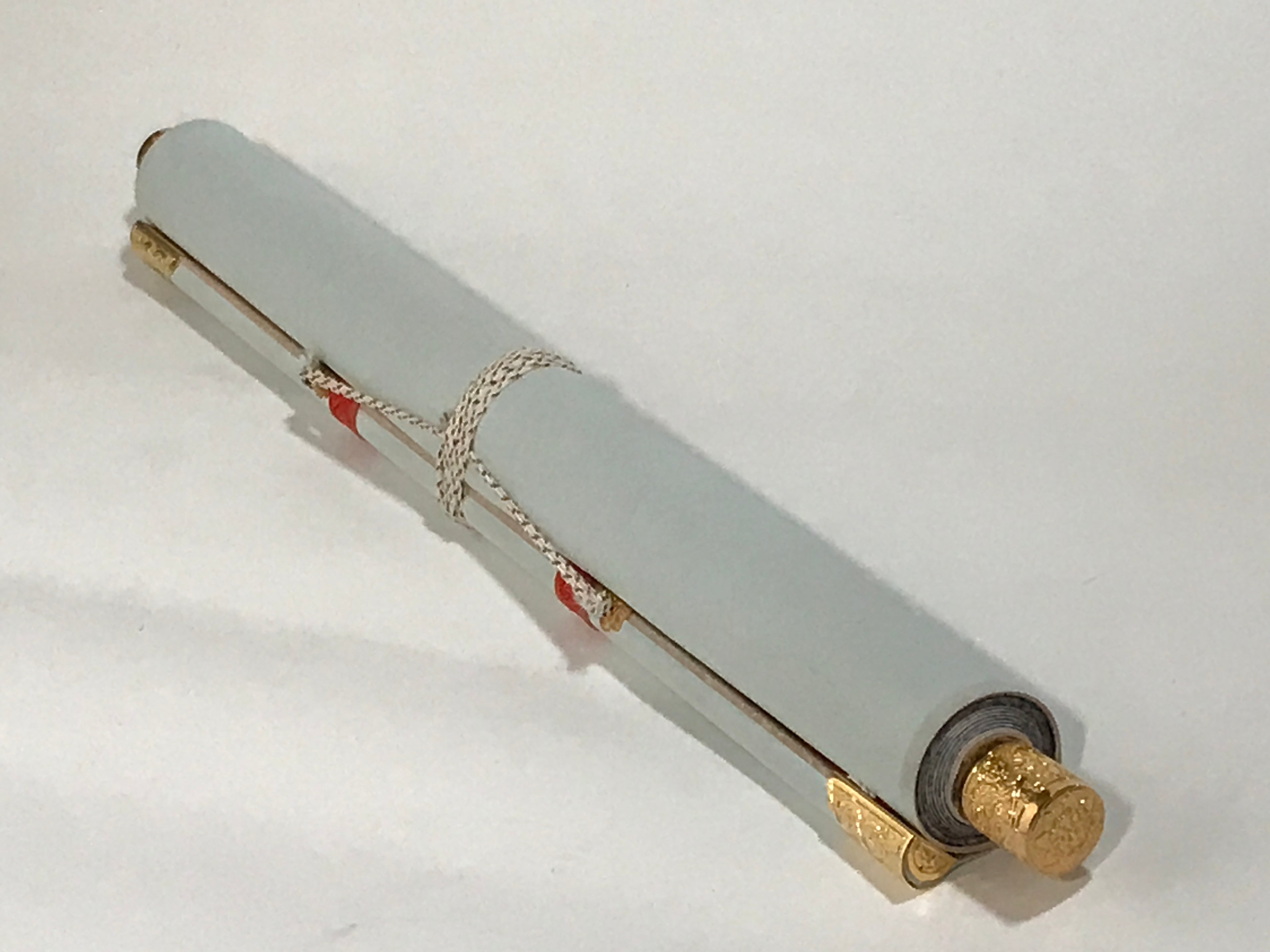 Japanese Hanging Scroll Kakejiku Vtg Kannon Above Clouds Buddhist Portrait KJ203-AD - Scroll-chidorivintage.com