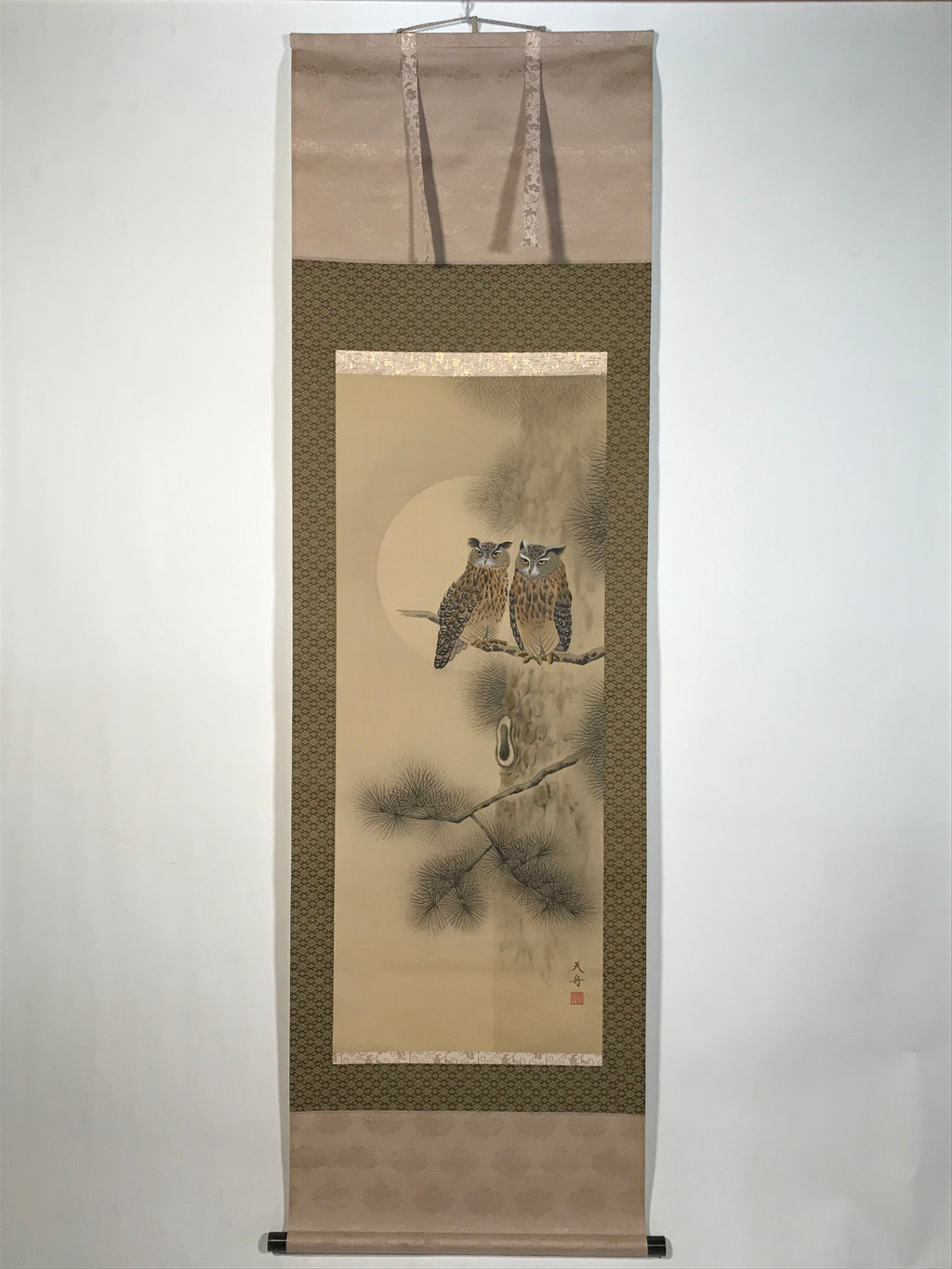 Japanese Hanging Scroll Kakejiku Vtg Two Owls Pine Tree Moonlight Color KJ206-AD - Scroll-chidorivintage.com