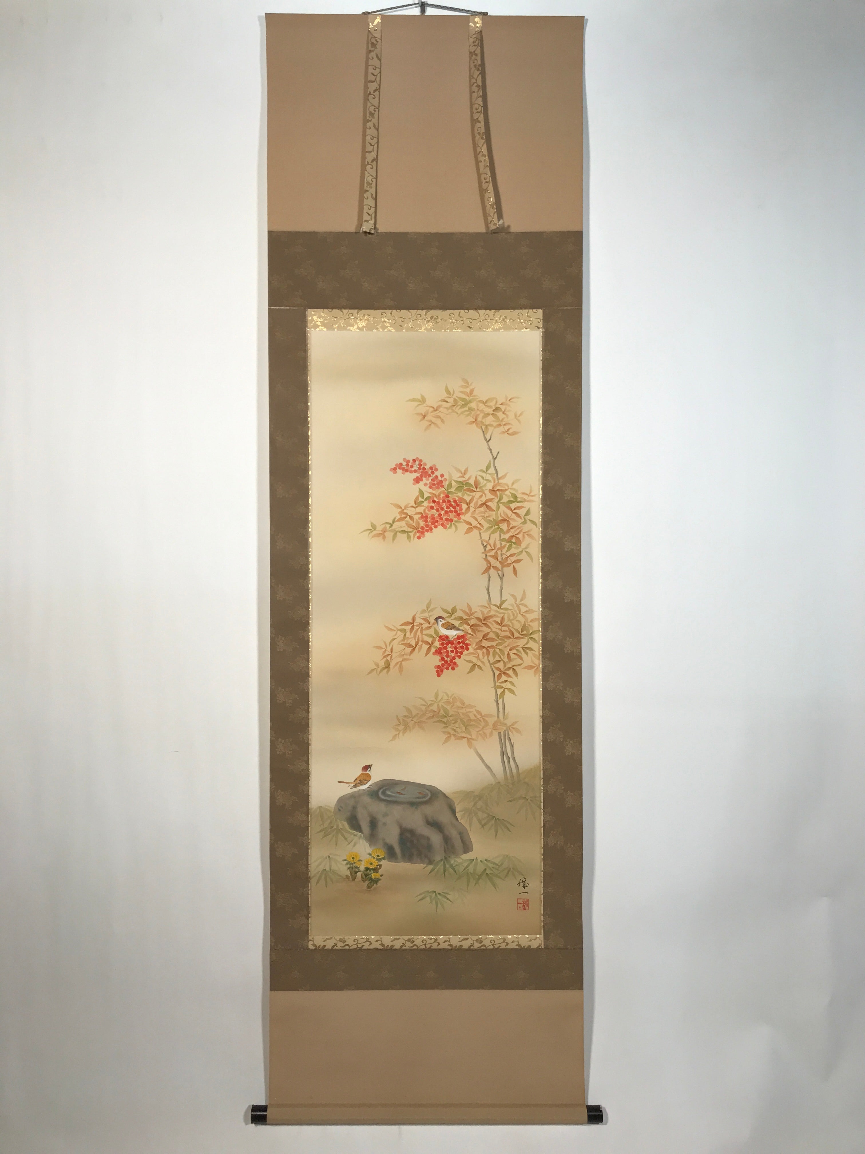 Japanese Hanging Scroll Kakejiku Vtg Nandina Plant Sparrow Birds Winter KJ210-AD - Scroll-chidorivintage.com