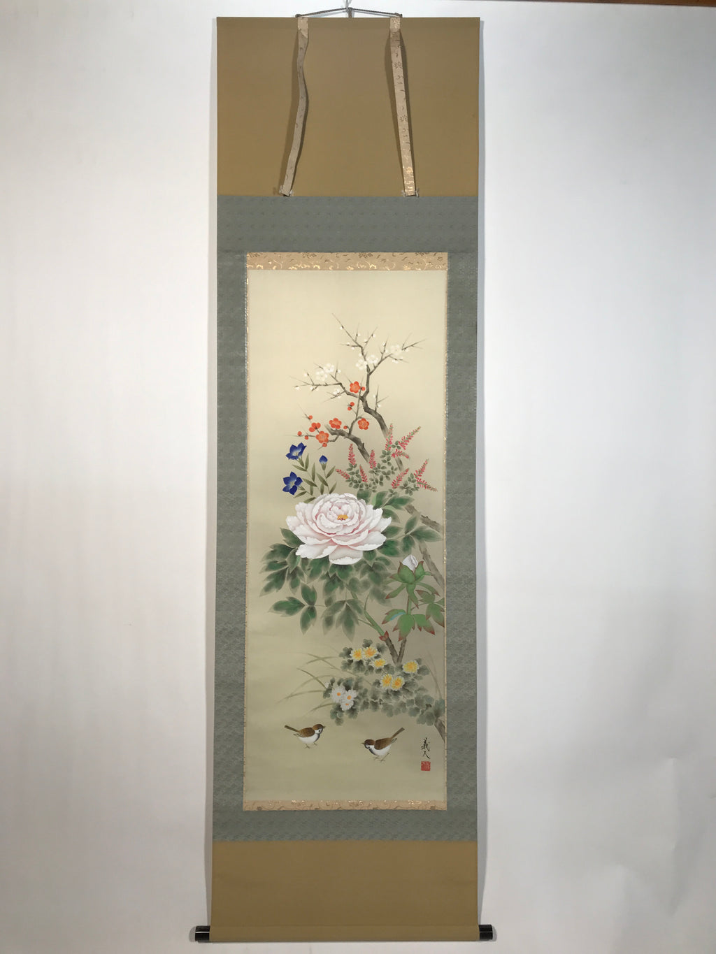 Japanese Hanging Scroll Kakejiku Vtg Sparrows Peony Chrysanthemum Flowers KJ219-AD - Scroll-chidorivintage.com