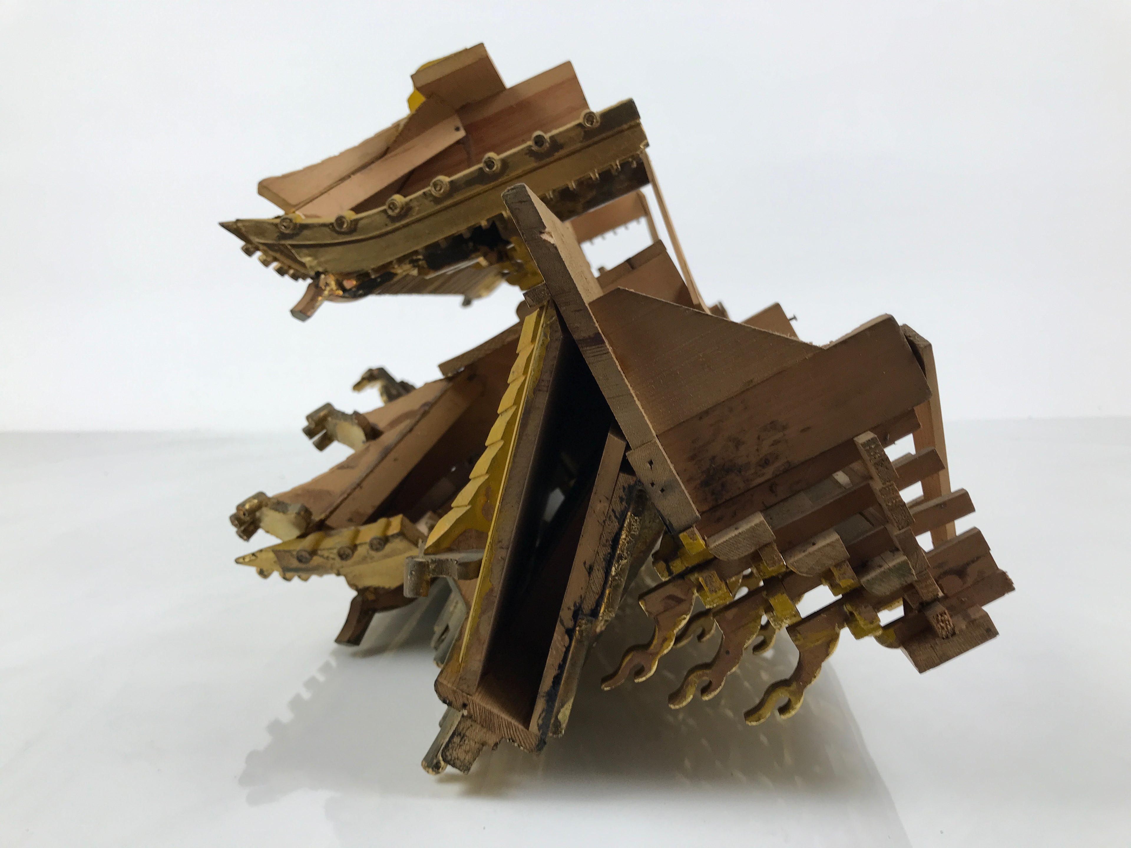 Japanese Buddhist Altar Wood Lacquer Temple Roof Butsudan Part Carved Gold BP46-OT - Buddhist-chidorivintage.com