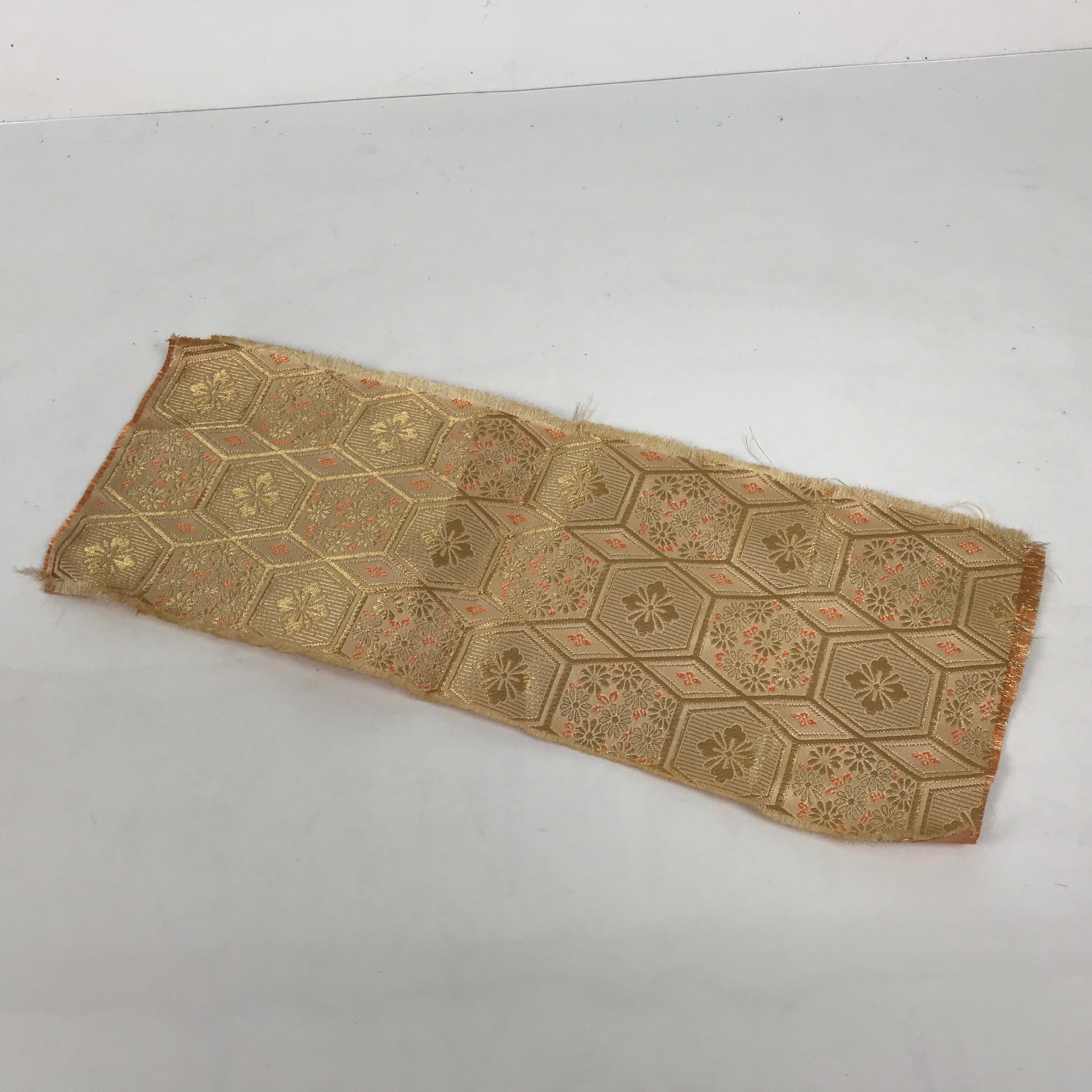 Japanese Buddhist Altar Table Silk Cloth Cover Vtg Kyozukue Peach Gold BA985-OT - Buddhist-chidorivintage.com