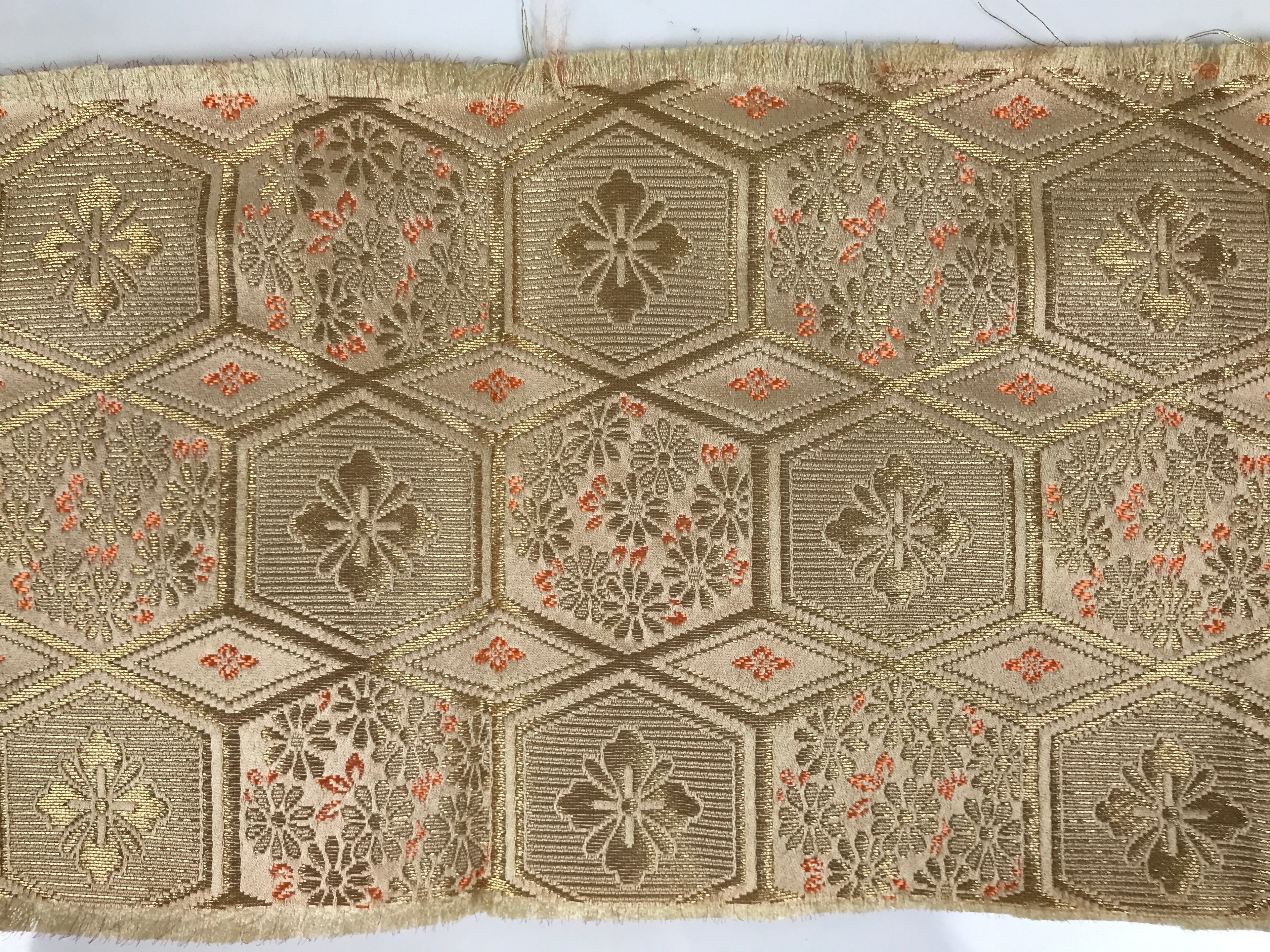 Japanese Buddhist Altar Table Silk Cloth Cover Vtg Kyozukue Peach Gold BA985-OT - Buddhist-chidorivintage.com