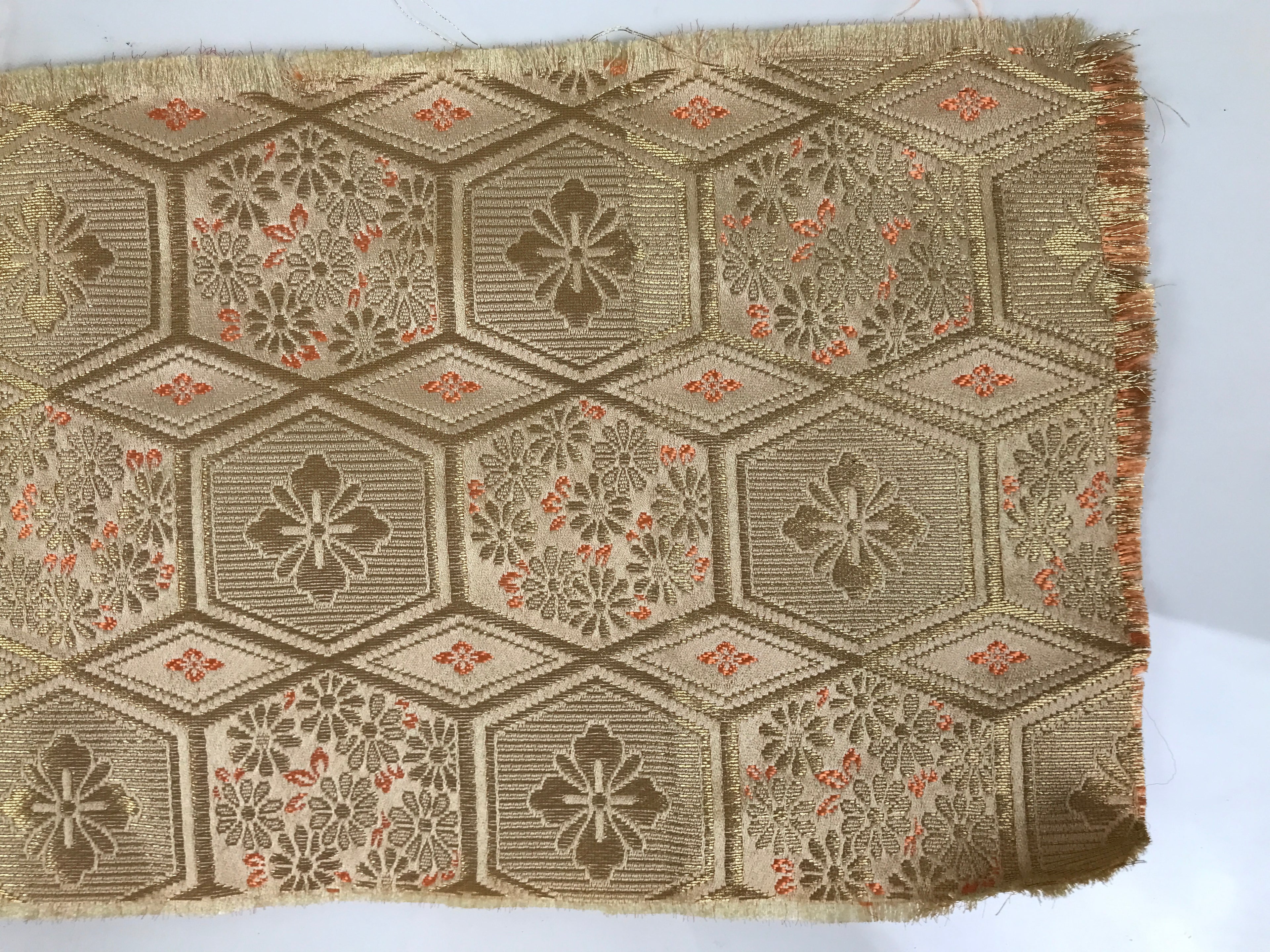 Japanese Buddhist Altar Table Silk Cloth Cover Vtg Kyozukue Peach Gold BA985-OT - Buddhist-chidorivintage.com