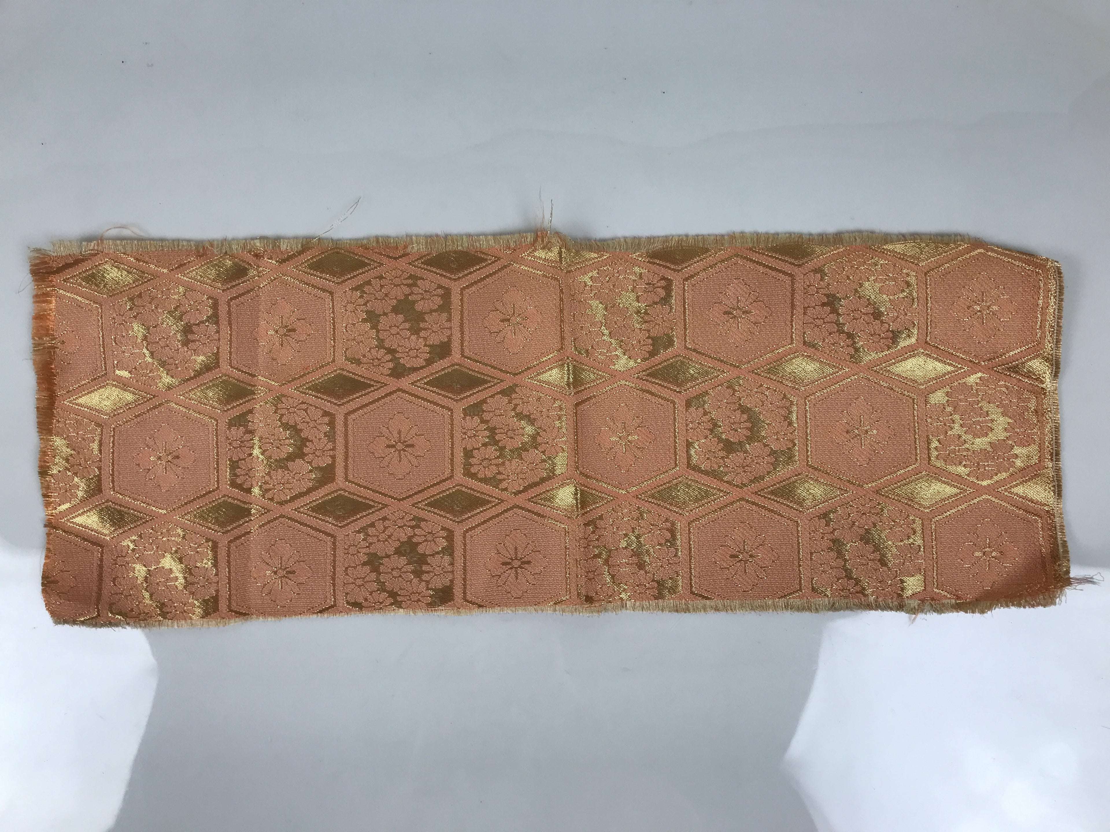 Japanese Buddhist Altar Table Silk Cloth Cover Vtg Kyozukue Peach Gold BA985-OT - Buddhist-chidorivintage.com