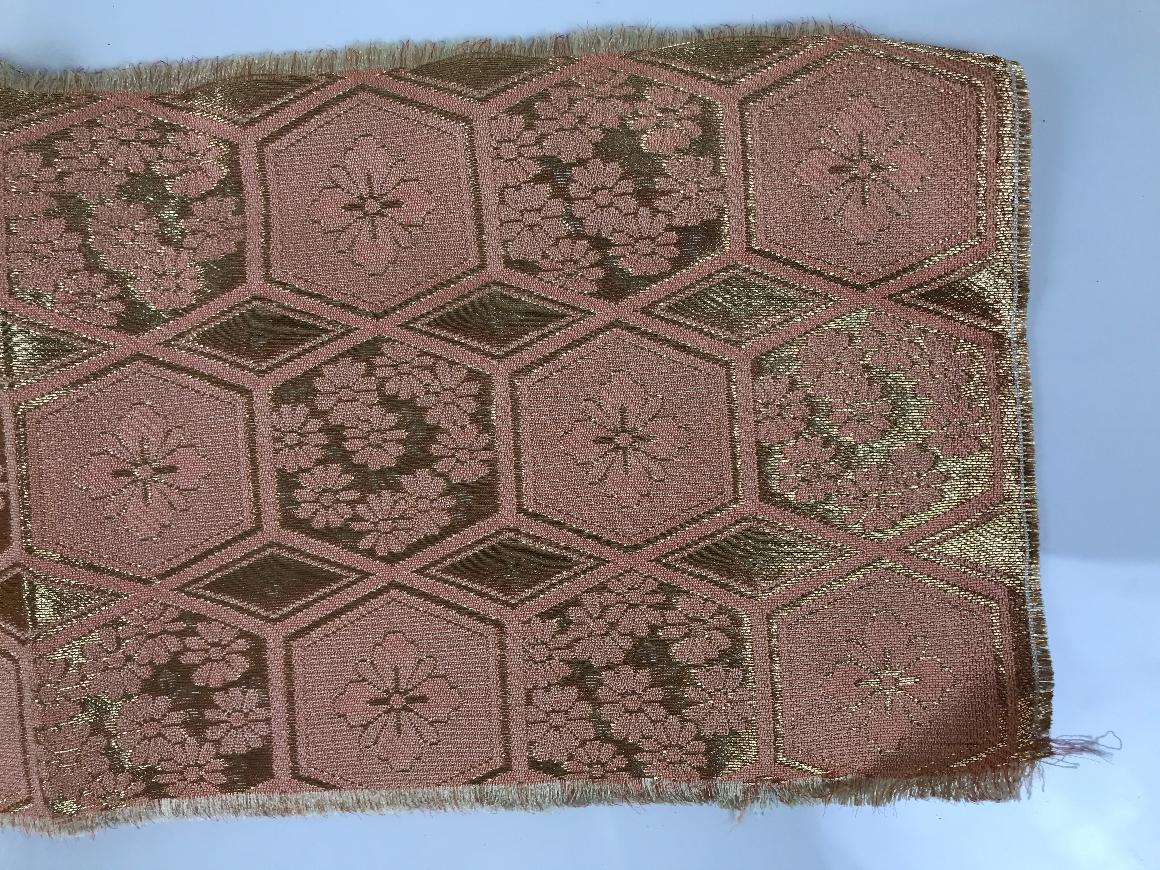 Japanese Buddhist Altar Table Silk Cloth Cover Vtg Kyozukue Peach Gold BA985-OT - Buddhist-chidorivintage.com