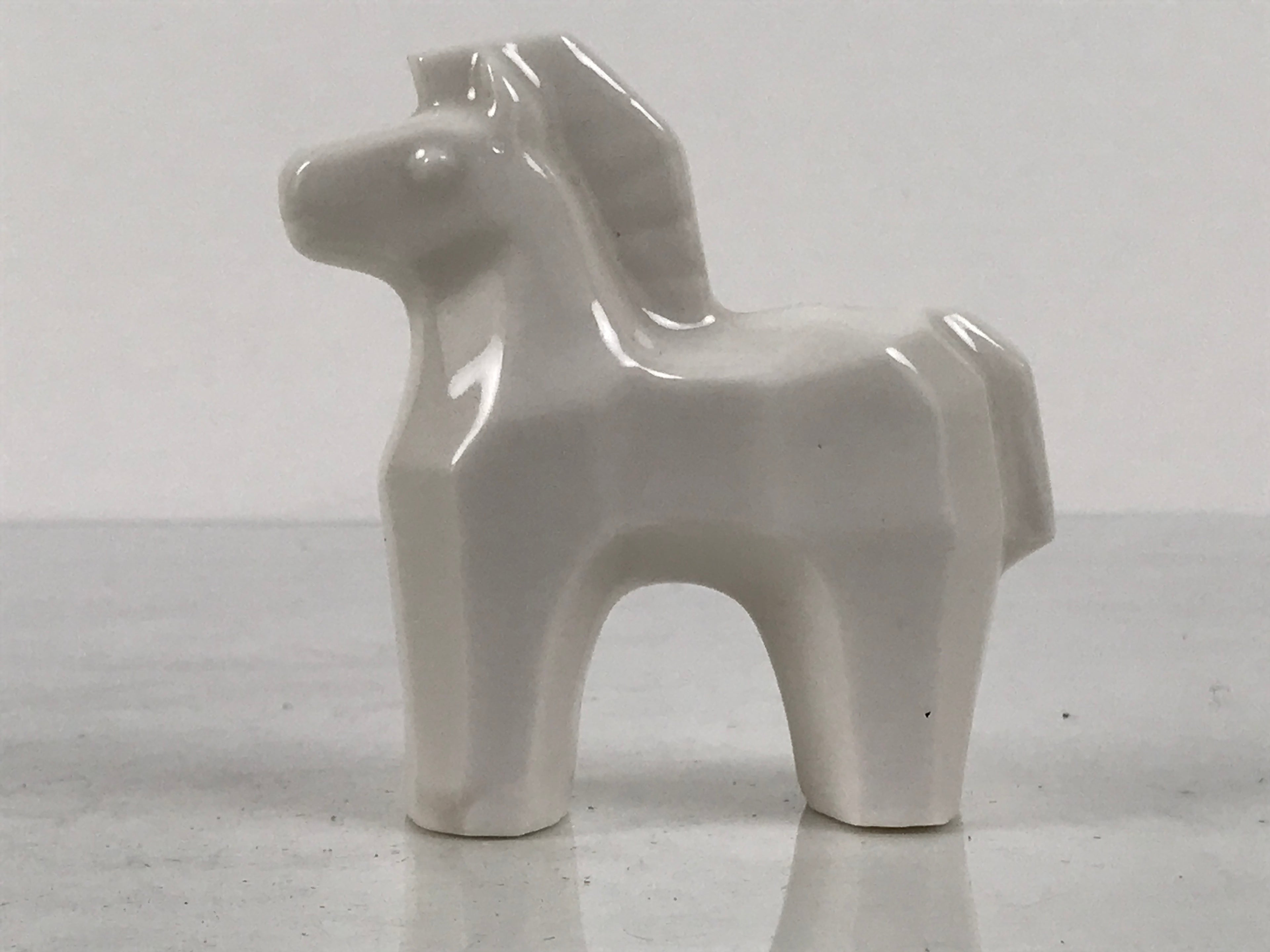 Japanese Porcelain Figurine Zodiac Horse Lucky Charm Display Statue White ST123-AD - Figurine-chidorivintage.com